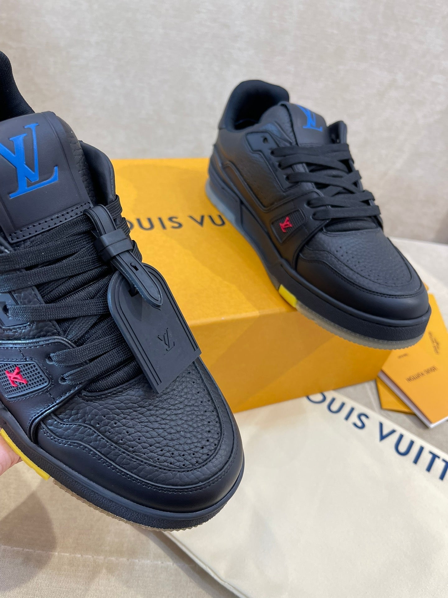 Luxury Shoes - LU-V - 394