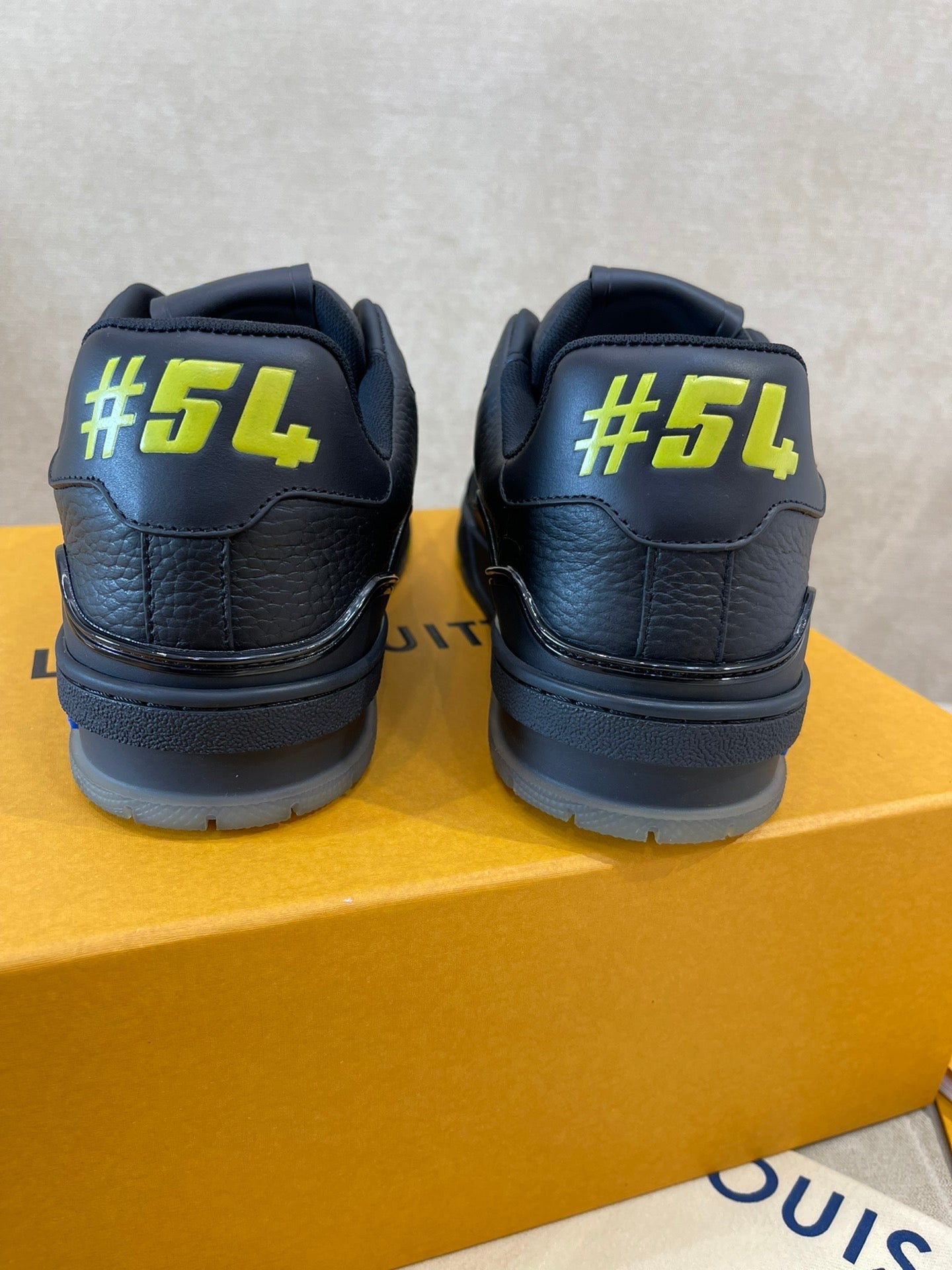 Luxury Shoes - LU-V - 394