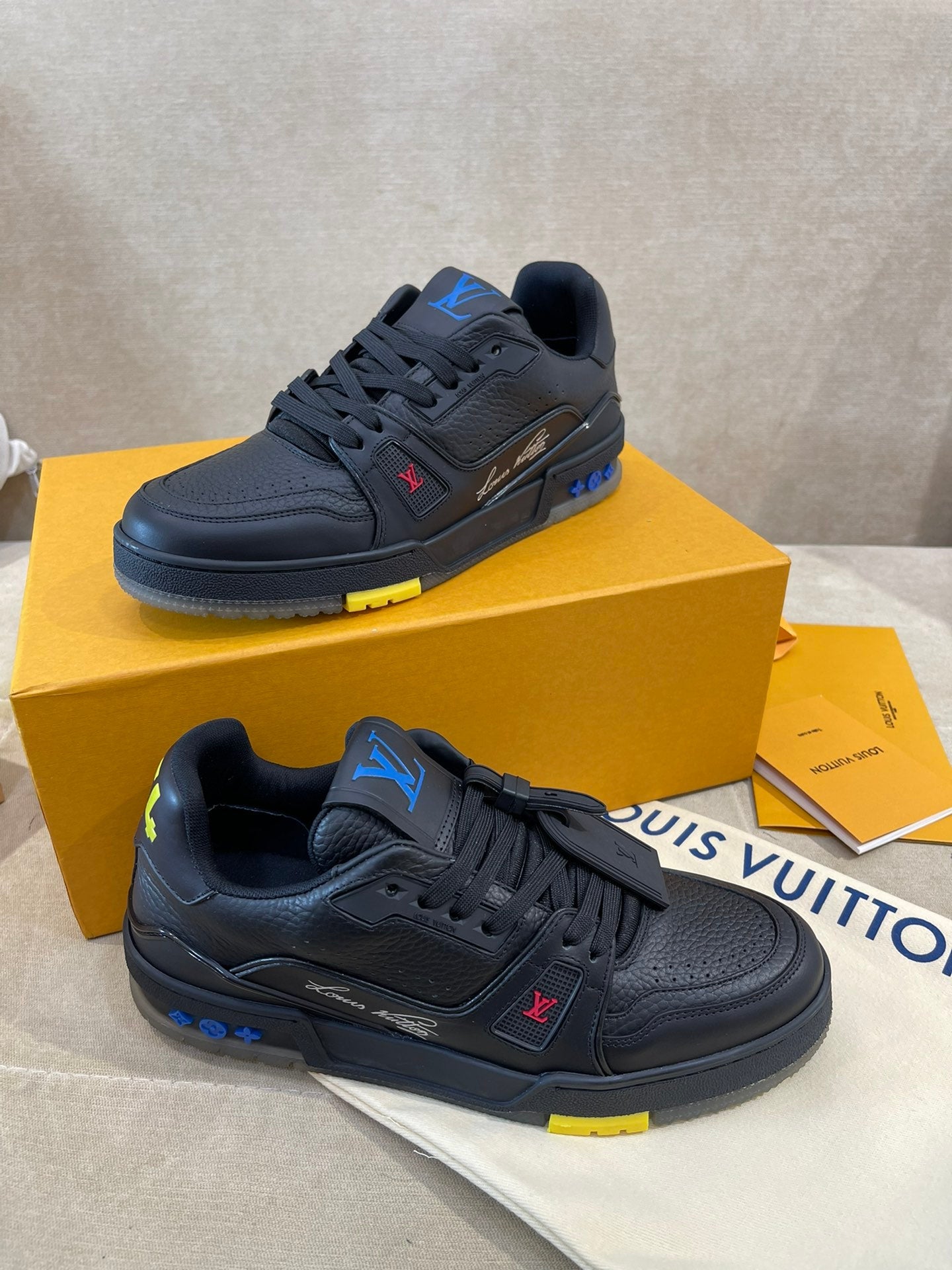 Luxury Shoes - LU-V - 394