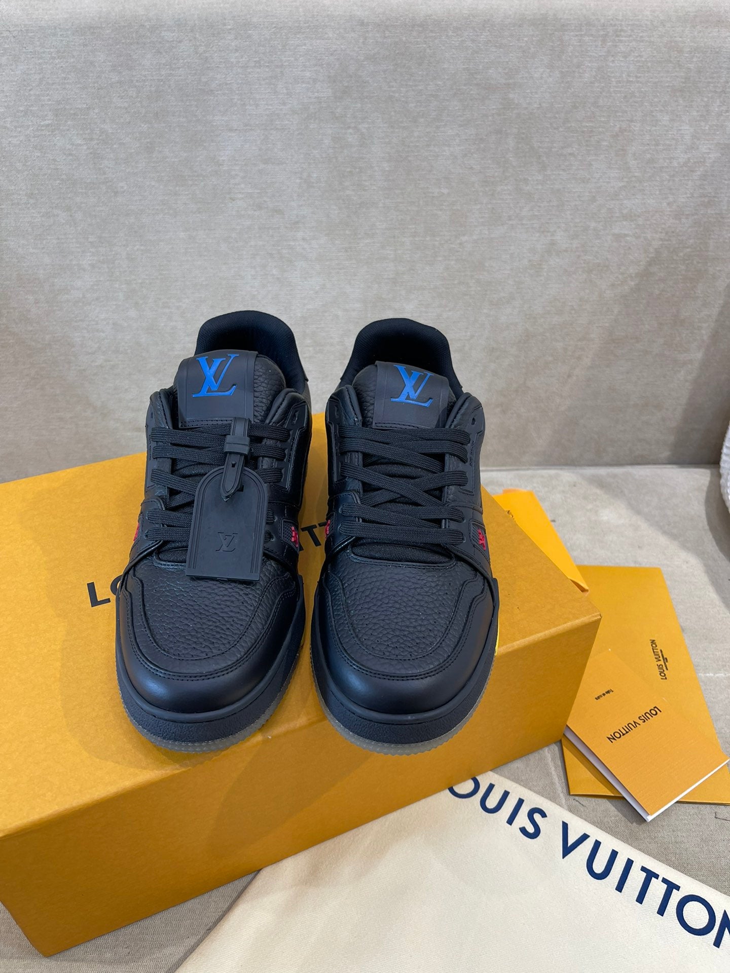 Luxury Shoes - LU-V - 394