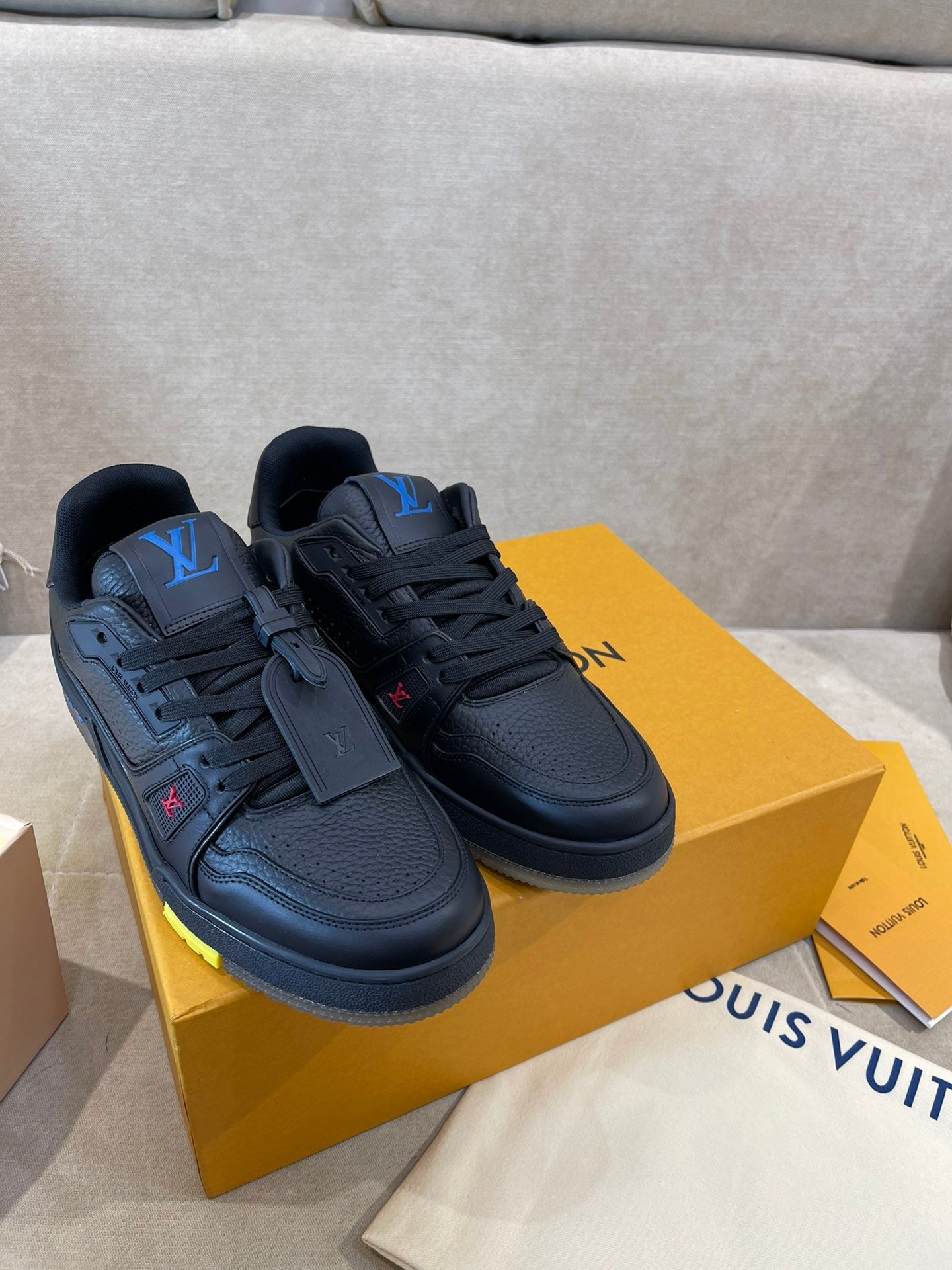 Luxury Shoes - LU-V - 394