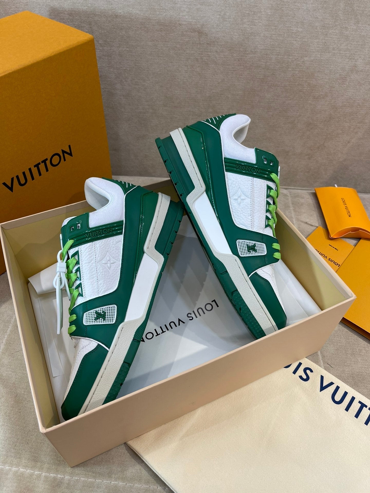 Luxury Shoes - LU-V - 393