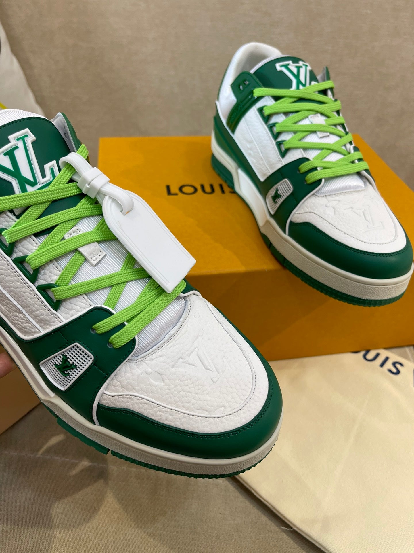 Luxury Shoes - LU-V - 393