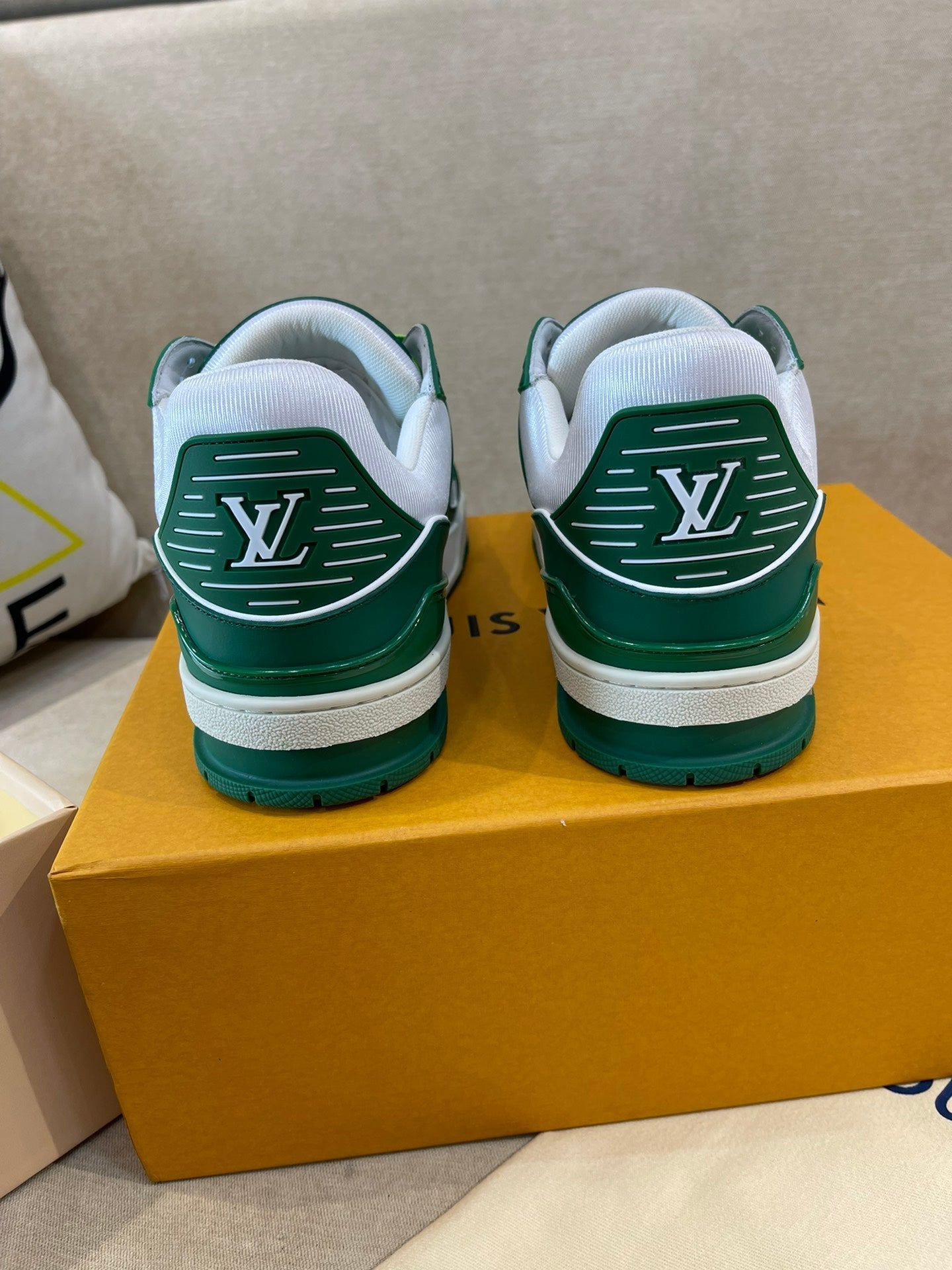 Luxury Shoes - LU-V - 393