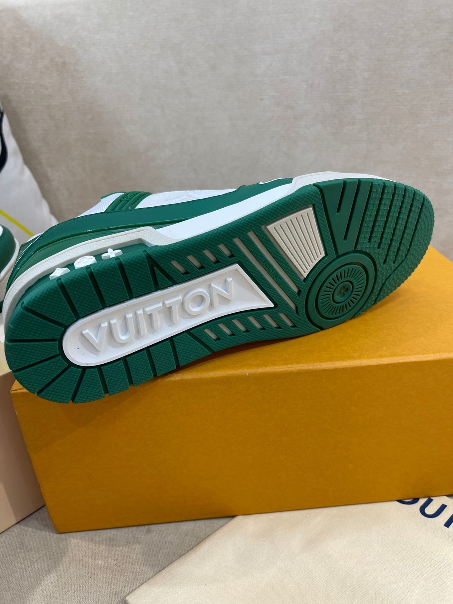 Luxury Shoes - LU-V - 393