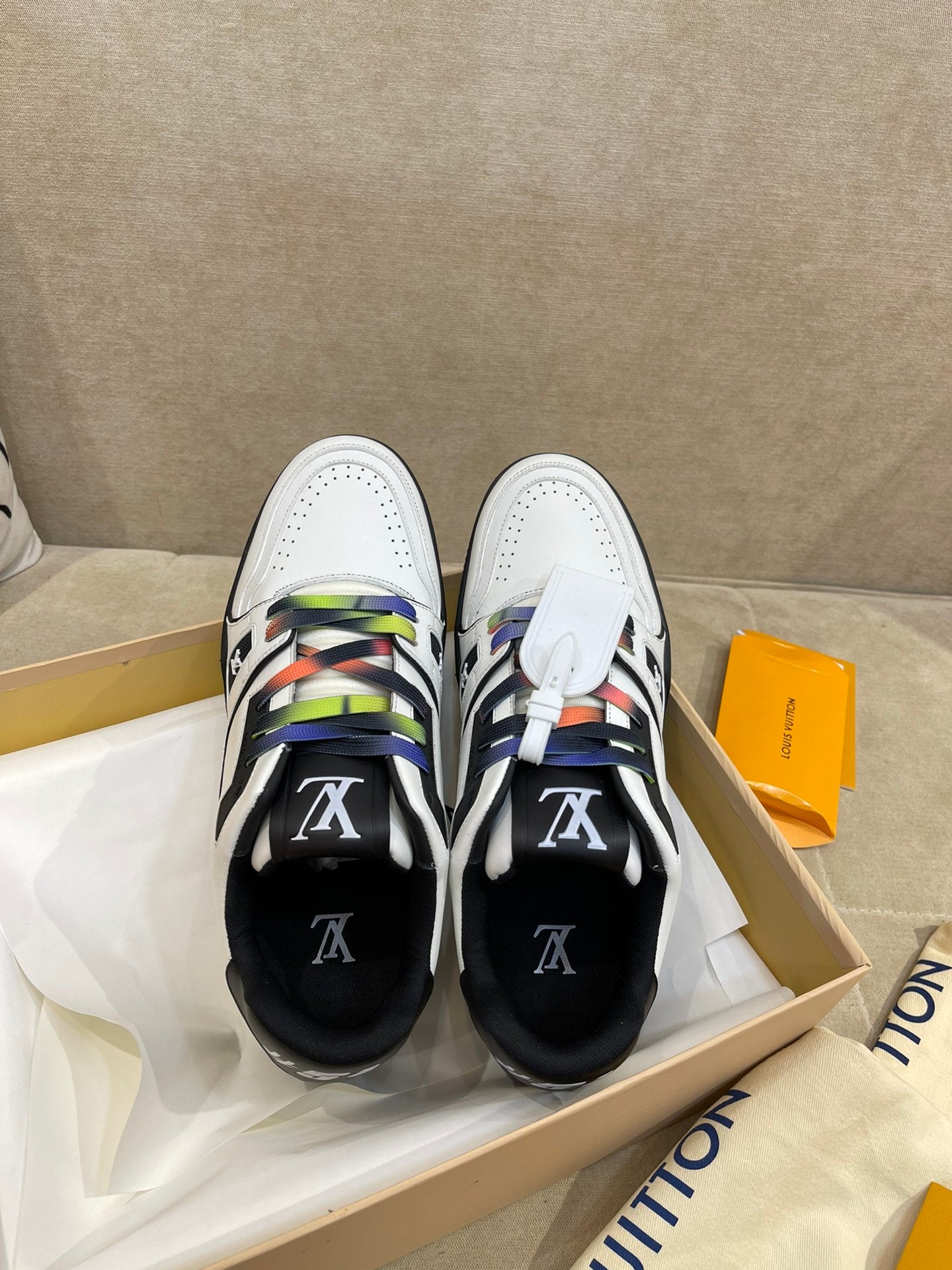 Luxury Shoes - LU-V - 395