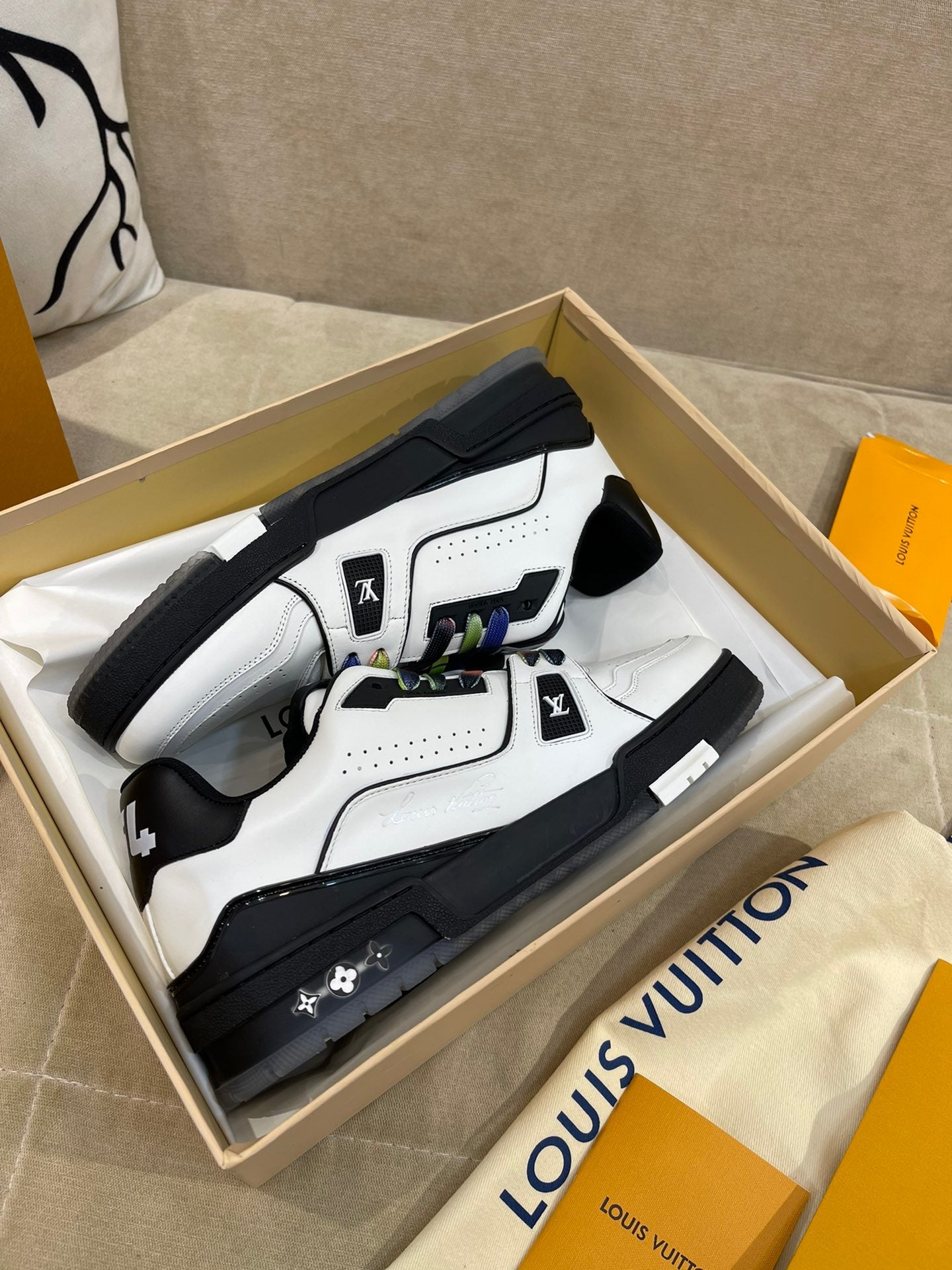 Luxury Shoes - LU-V - 395