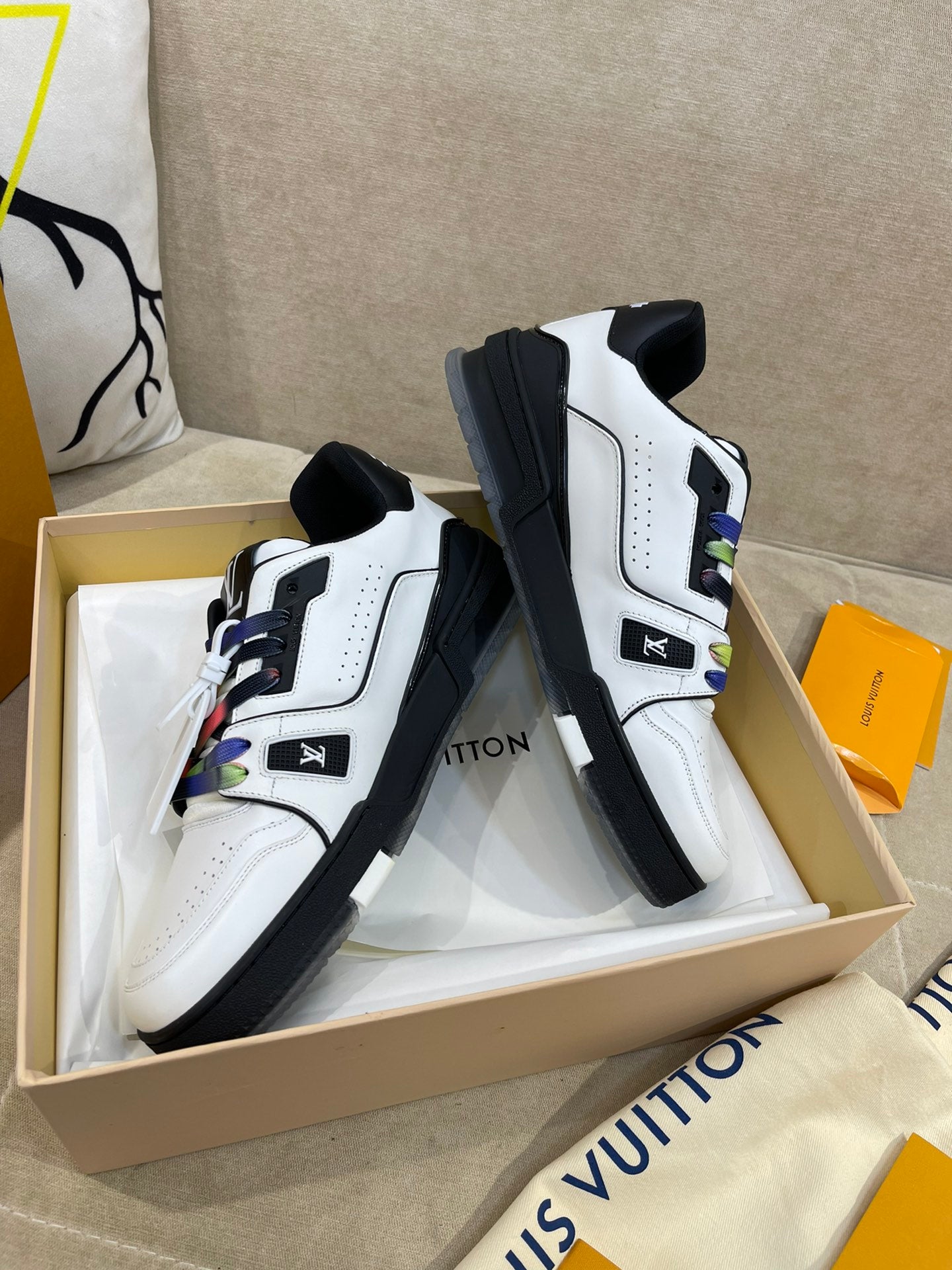 Luxury Shoes - LU-V - 395