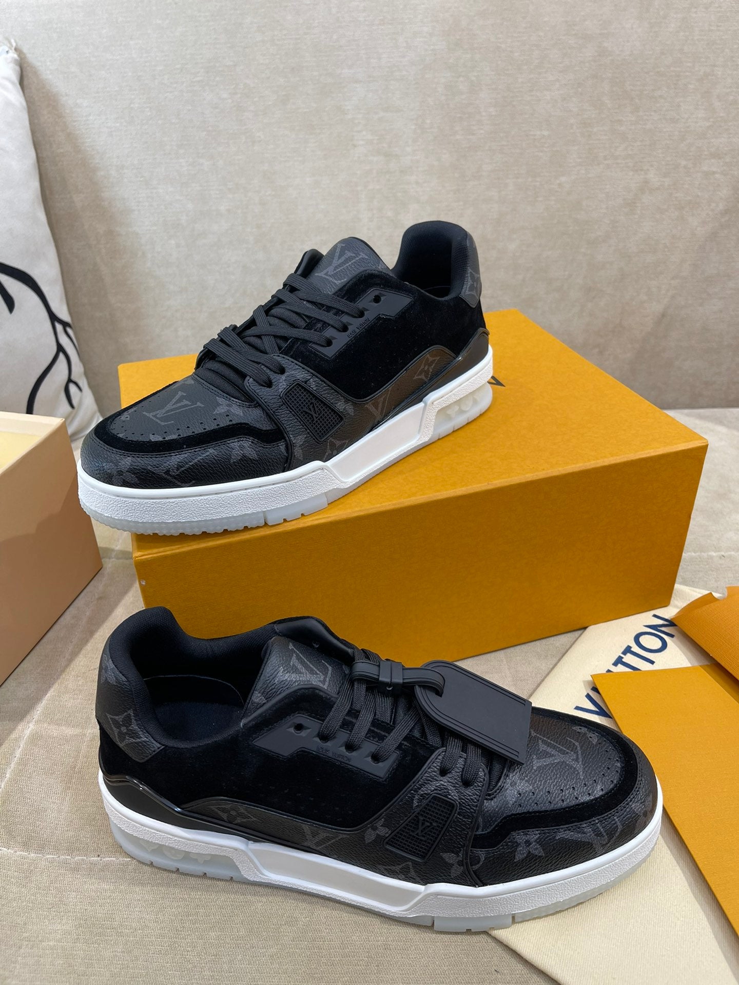 Luxury Shoes - LU-V - 396