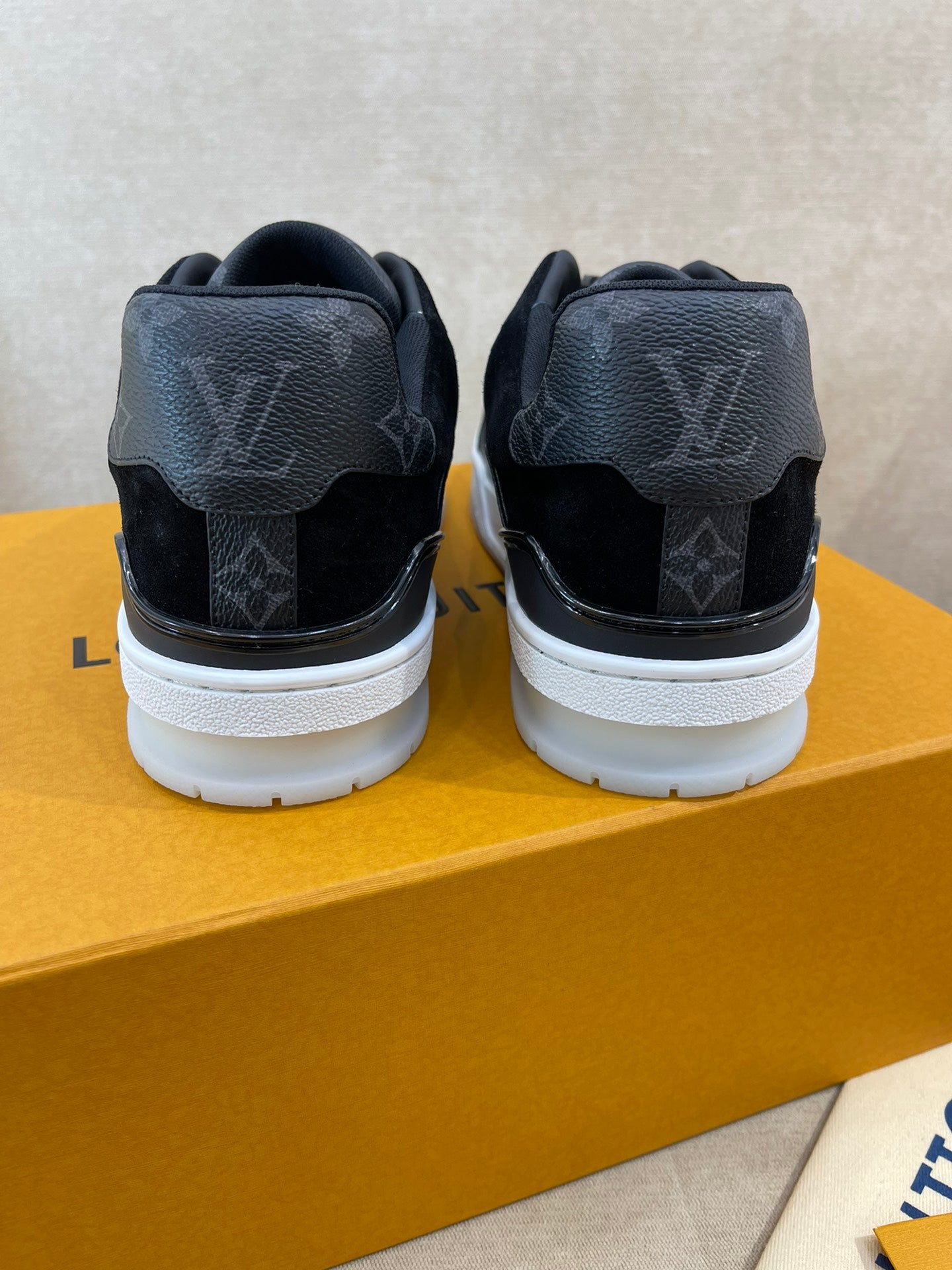 Luxury Shoes - LU-V - 396