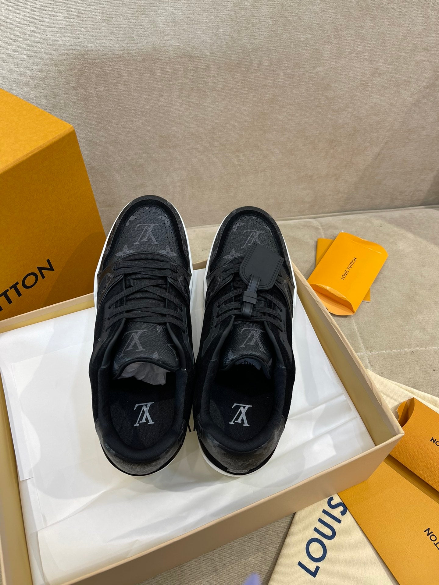 Luxury Shoes - LU-V - 396