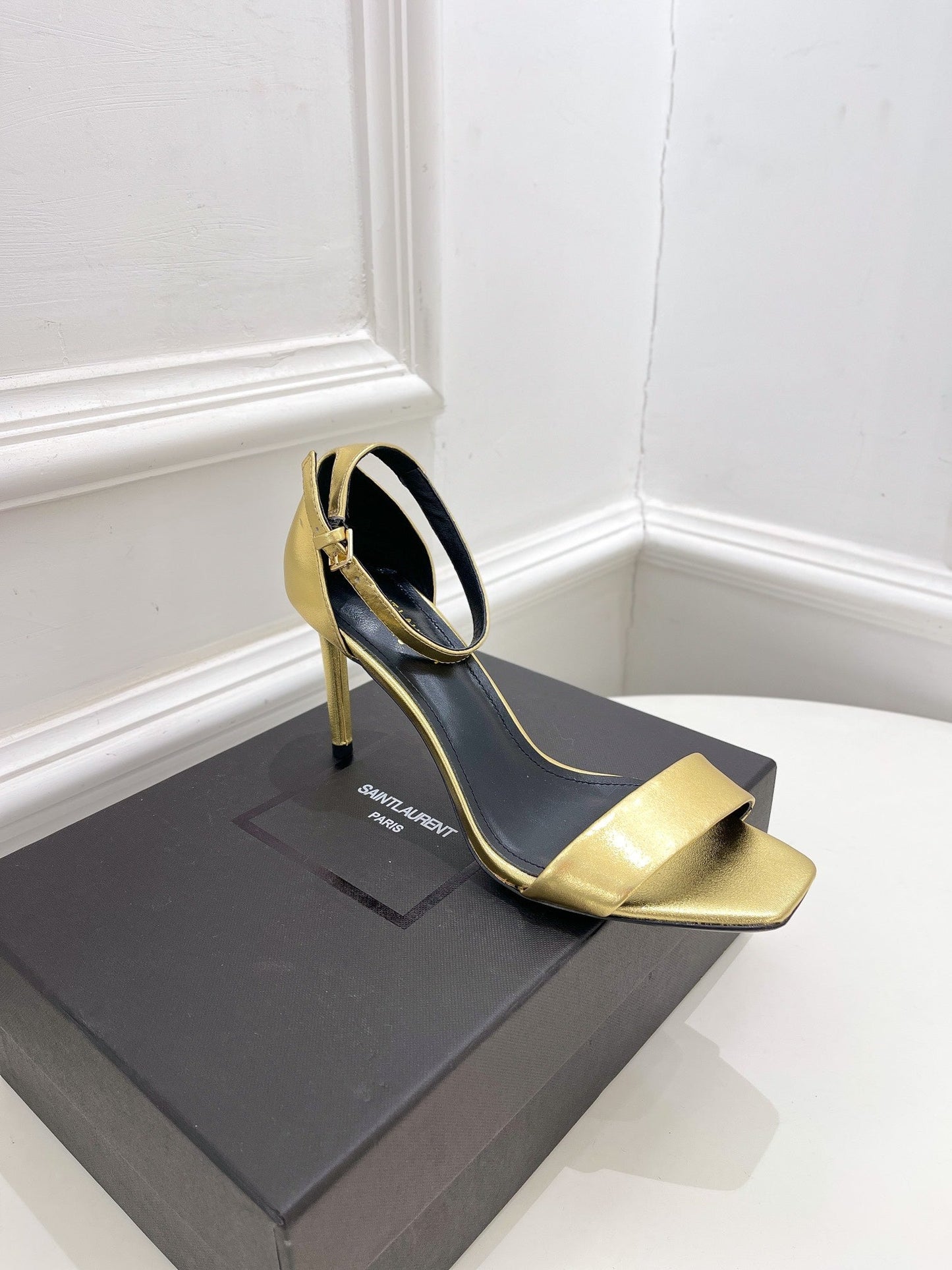 Luxury Shoes Sandals - SL - 528