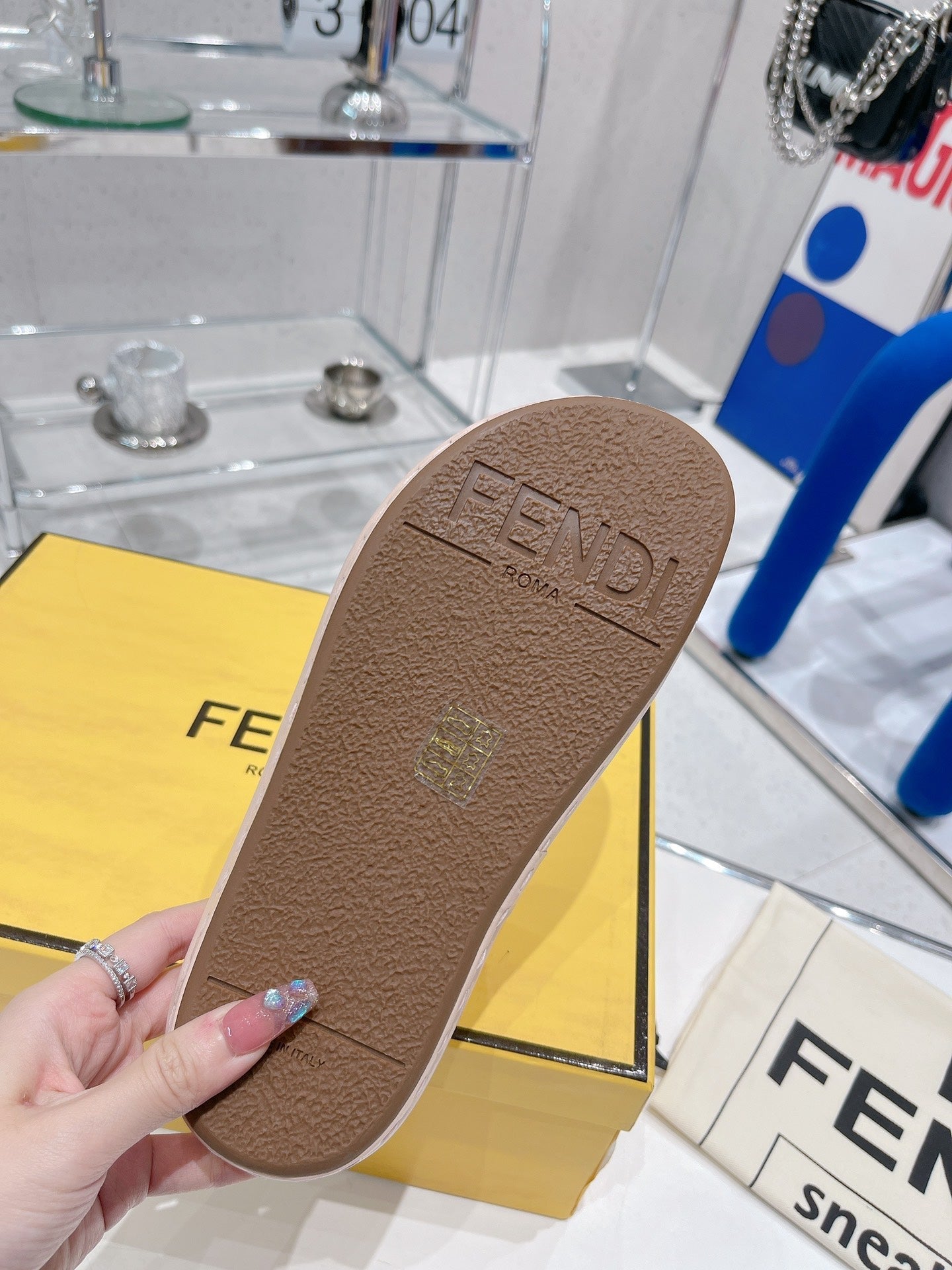 Luxury Shoes - FED - 650