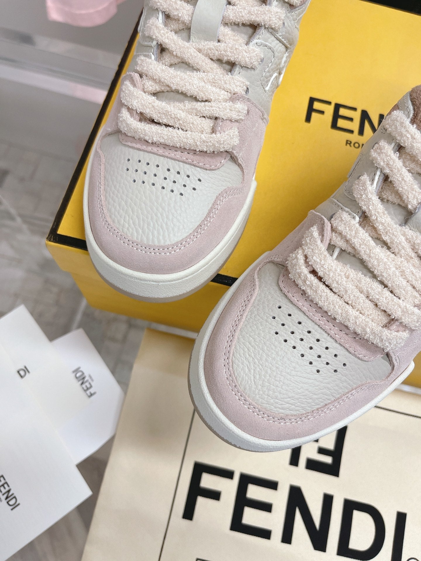 Luxury Shoes - FED - 576