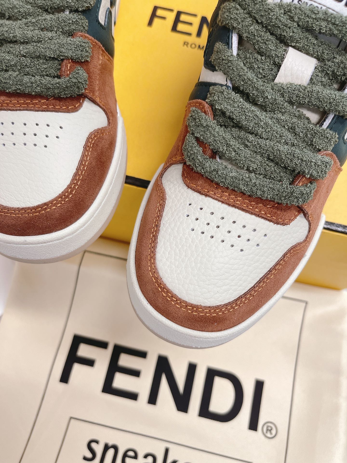 Luxury Shoes - FED - 579