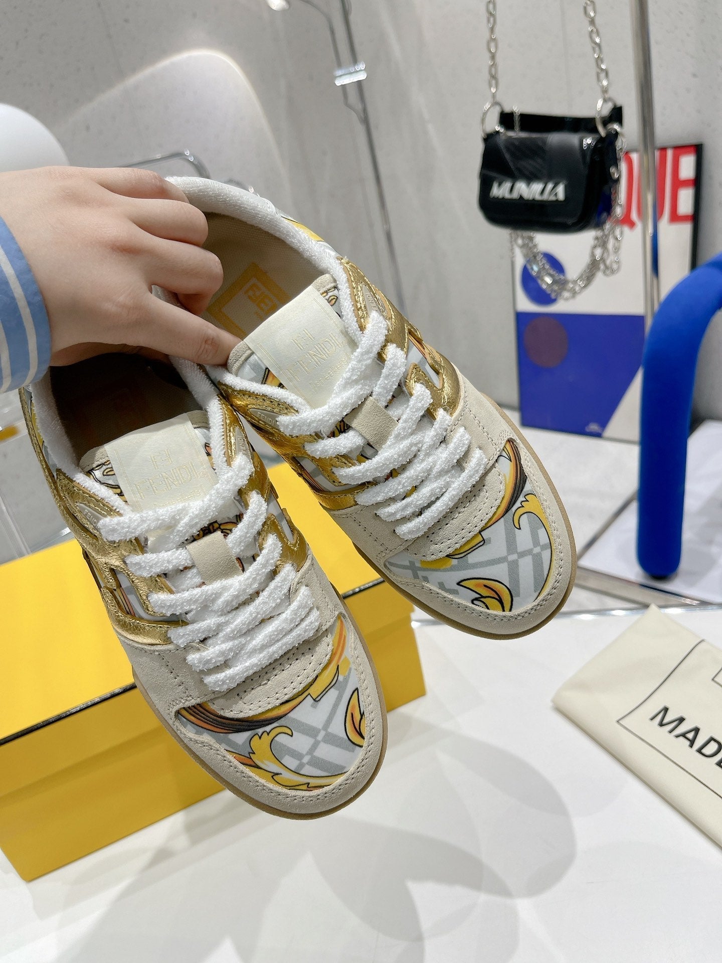 Luxury Shoes - FED - 585