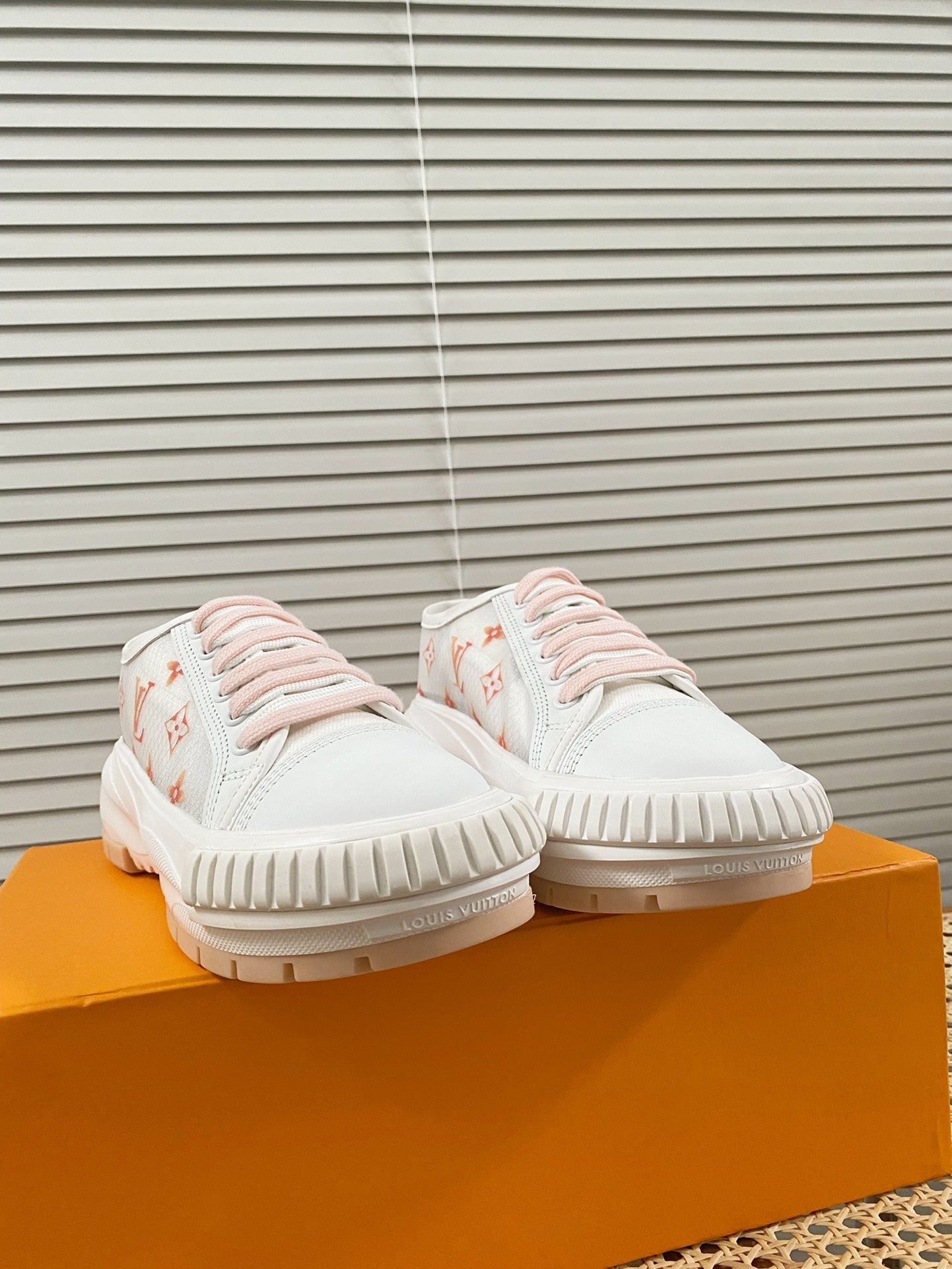 Luxury Shoes - LU-V - 1128