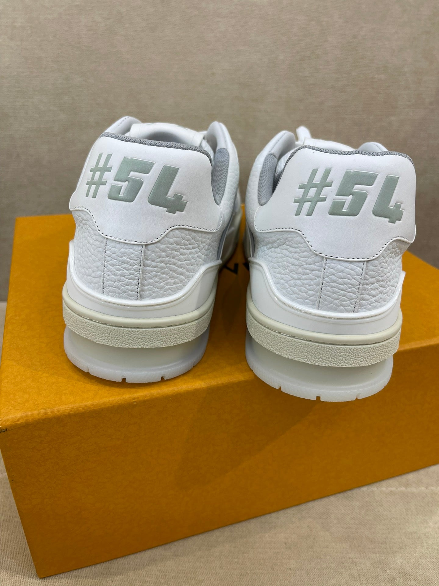 Luxury Shoes - LU-V - 388