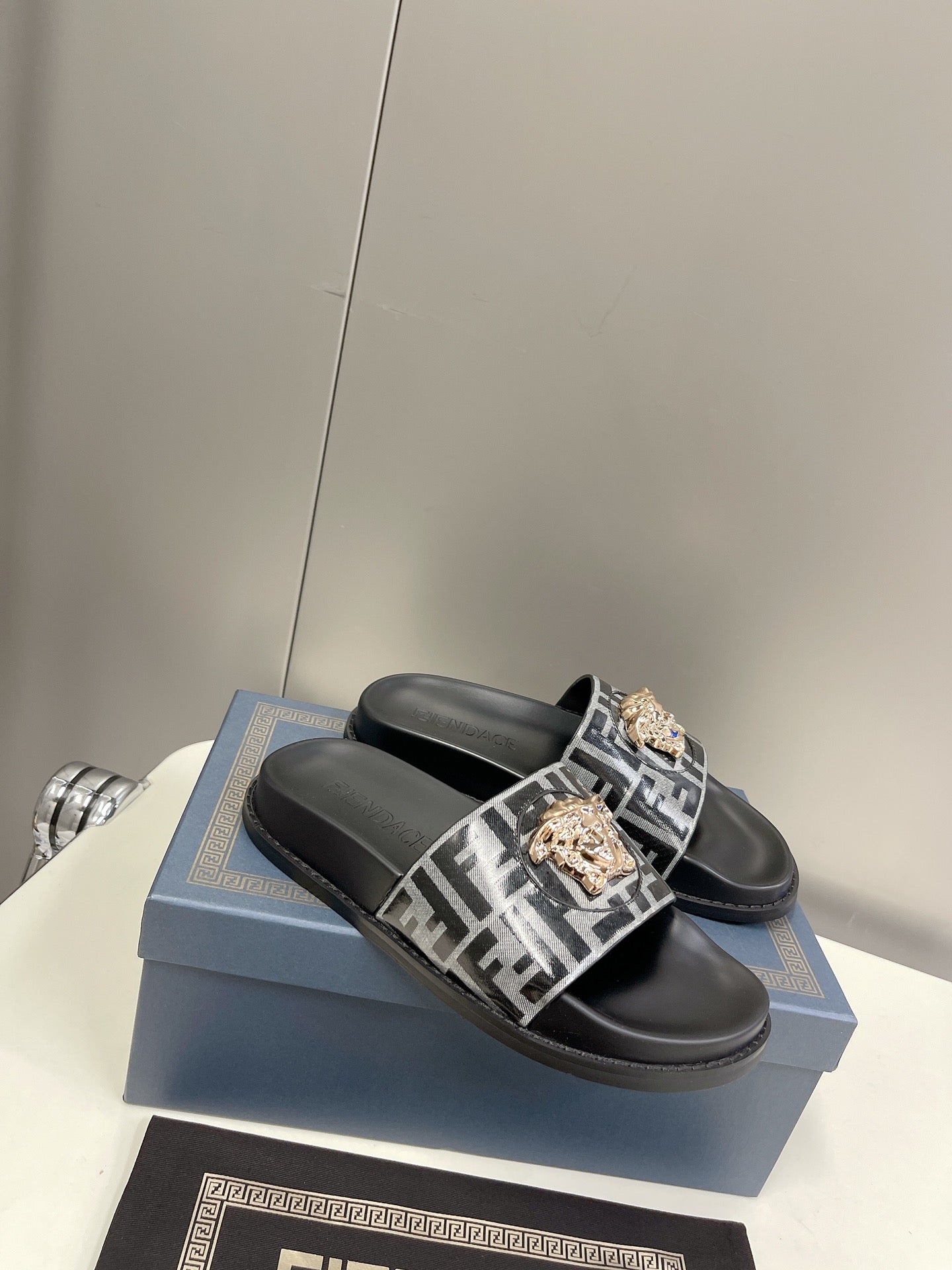 Luxury Shoes - FED - 516