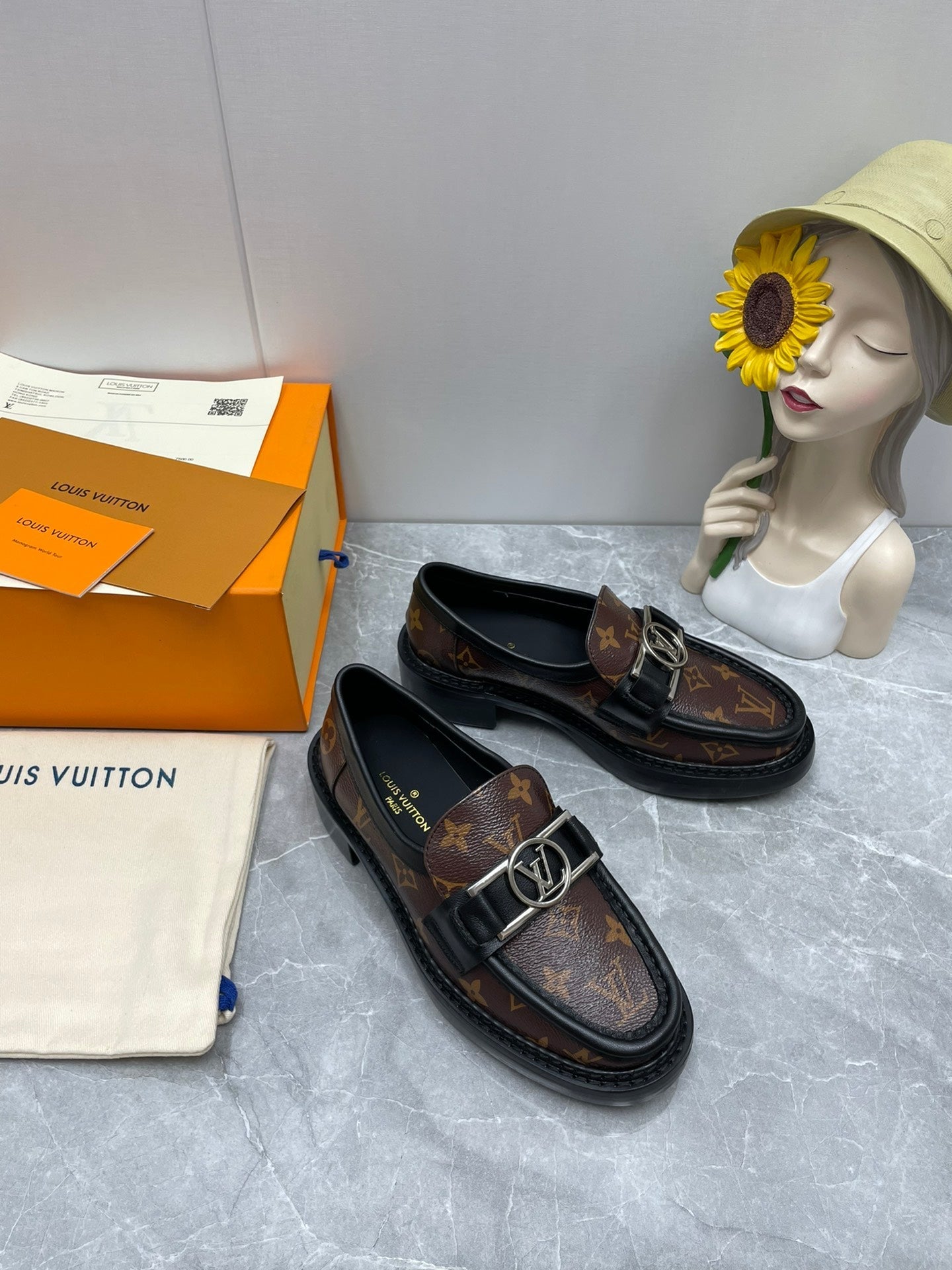 Luxury Shoes - LU-V - 1076