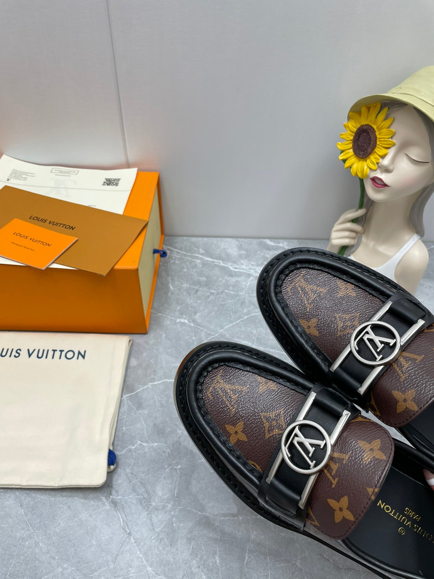 Luxury Shoes - LU-V - 1076