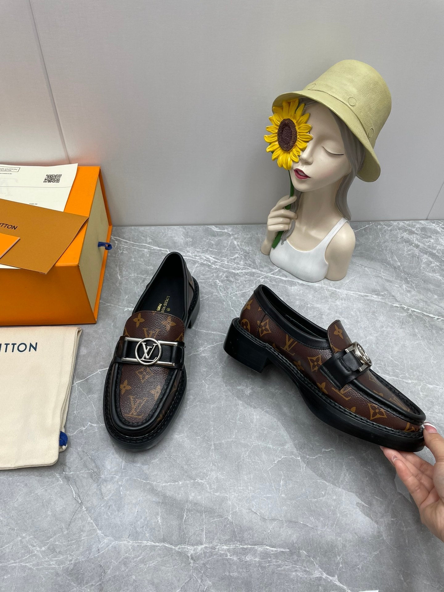 Luxury Shoes - LU-V - 1076