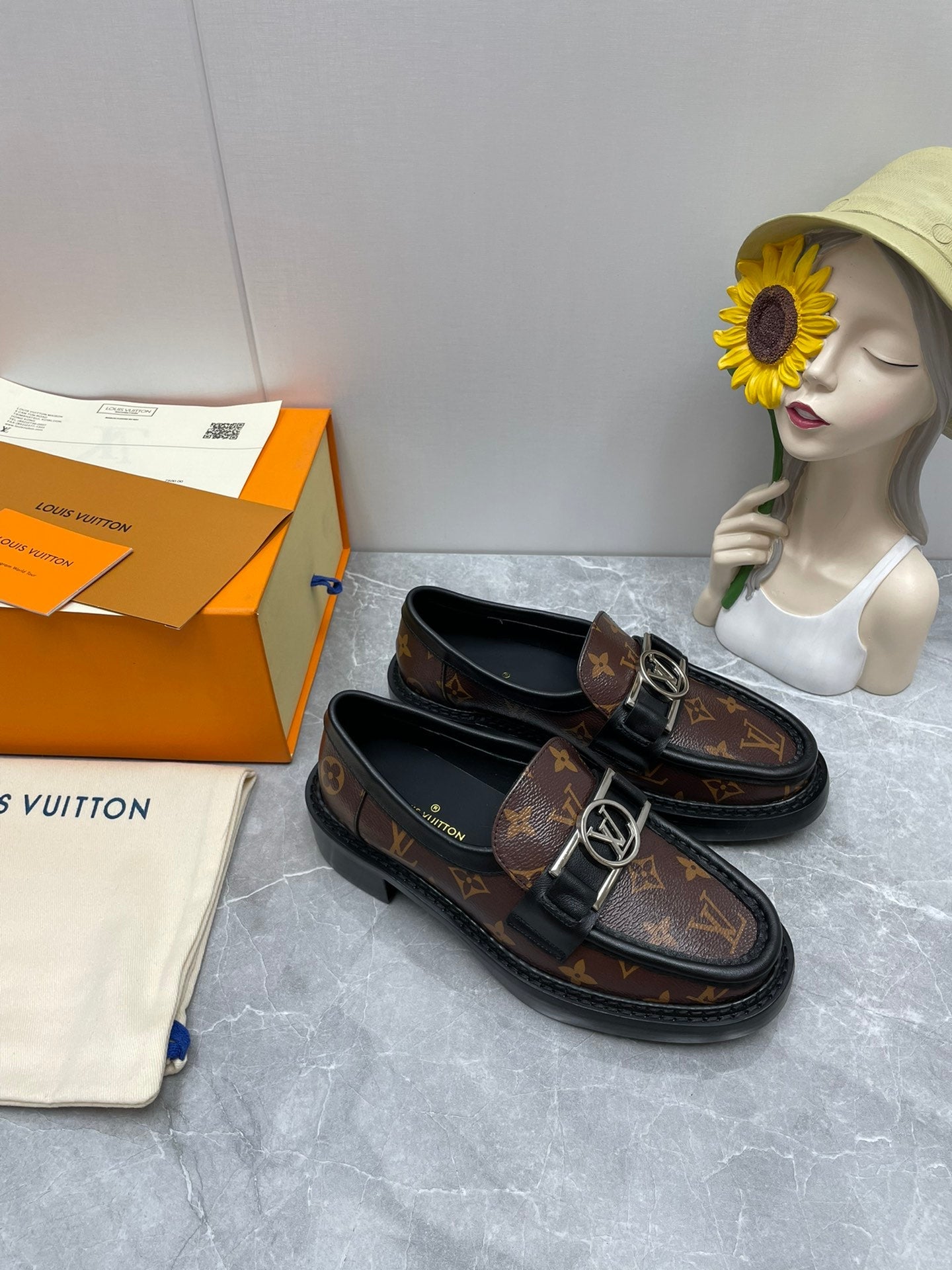 Luxury Shoes - LU-V - 1076