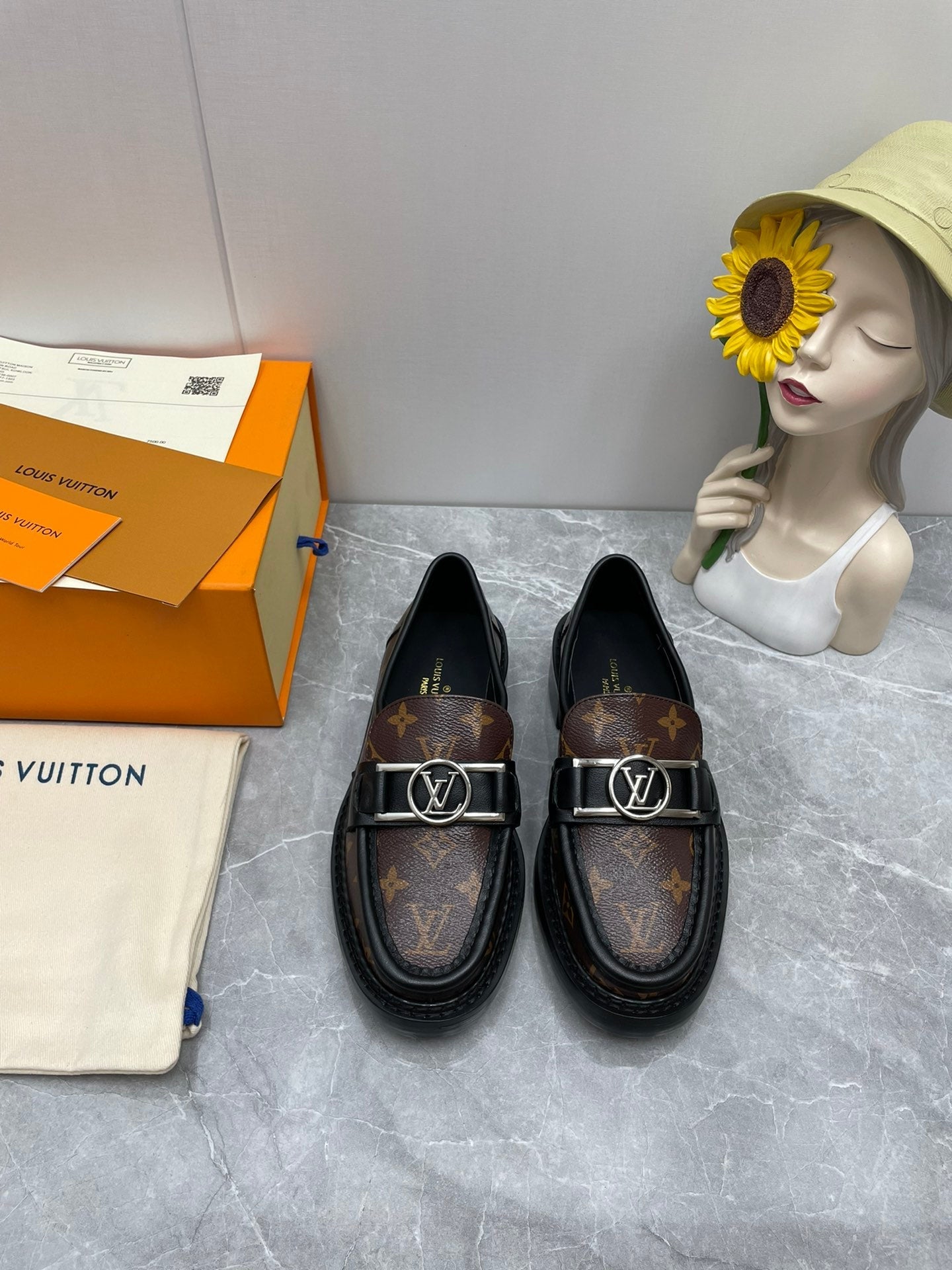 Luxury Shoes - LU-V - 1076