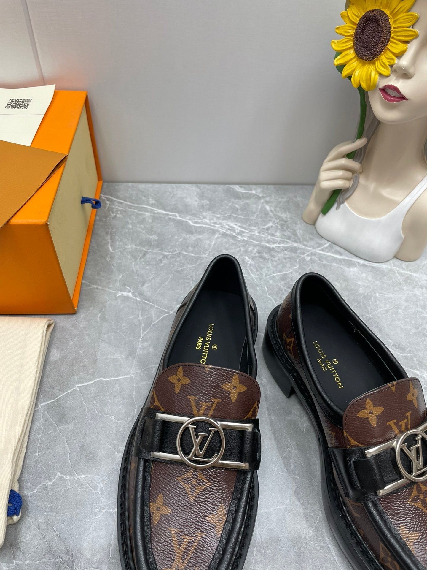 Luxury Shoes - LU-V - 1076