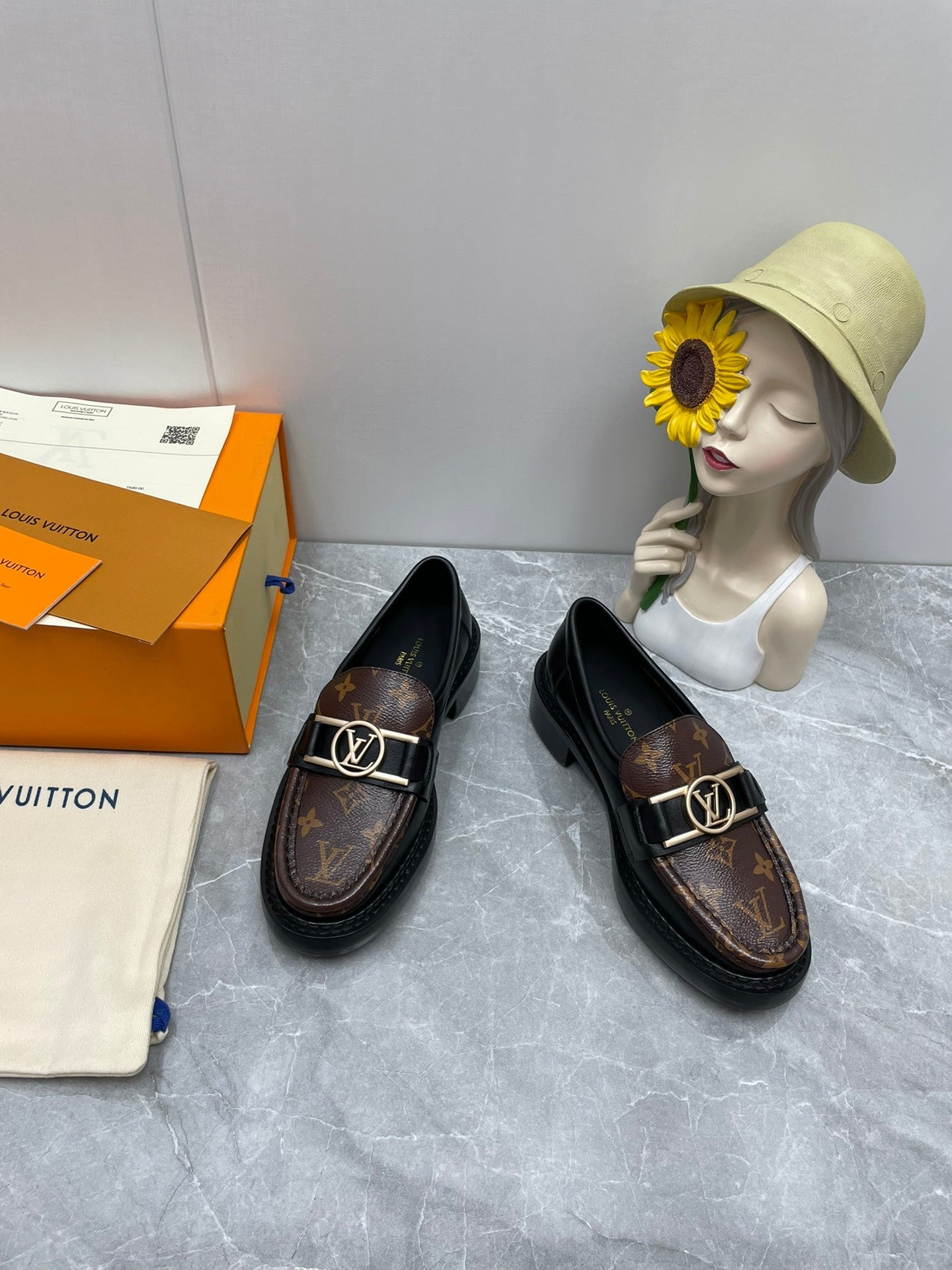 Luxury Shoes - LU-V - 1077