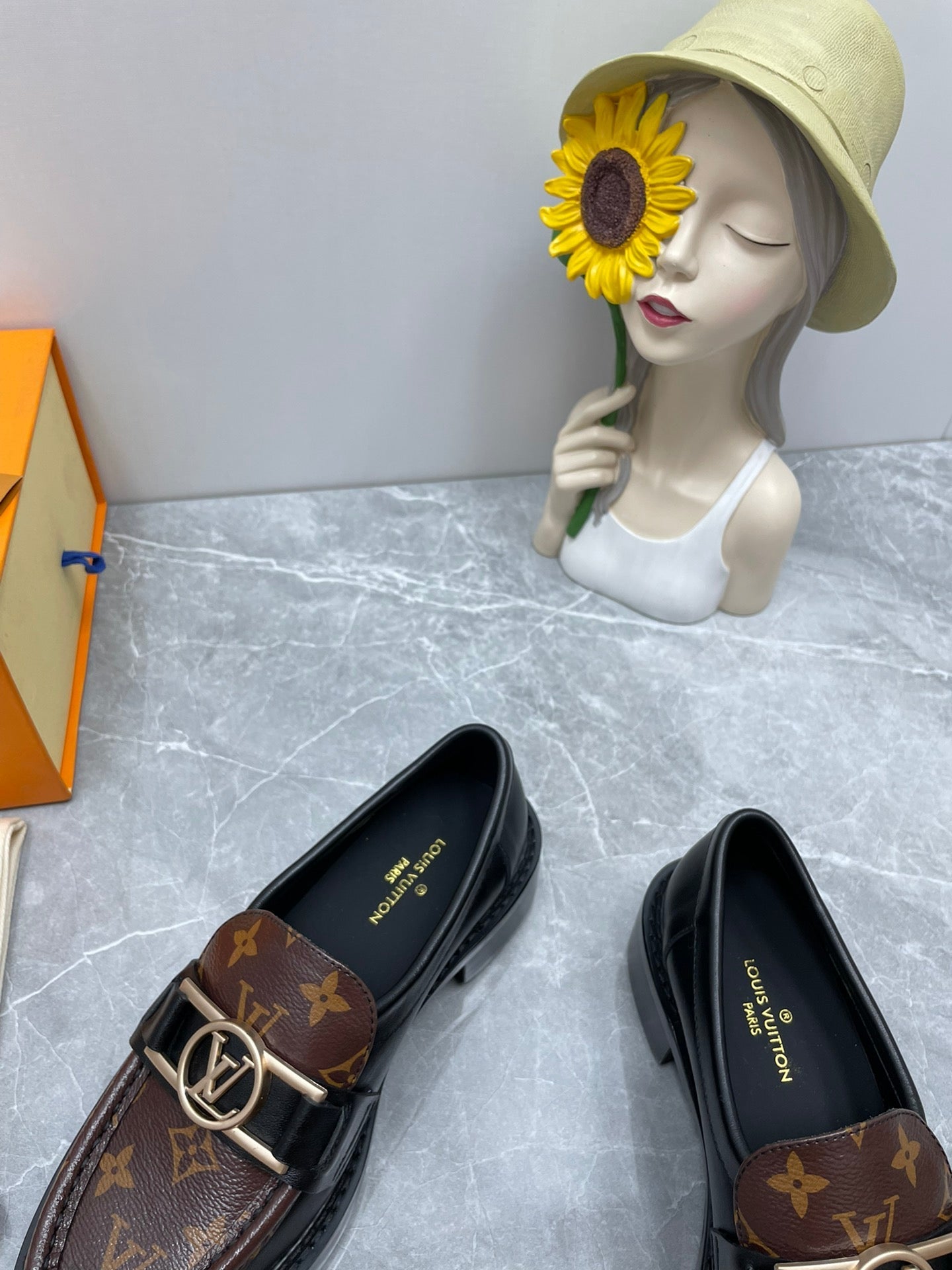 Luxury Shoes - LU-V - 1077