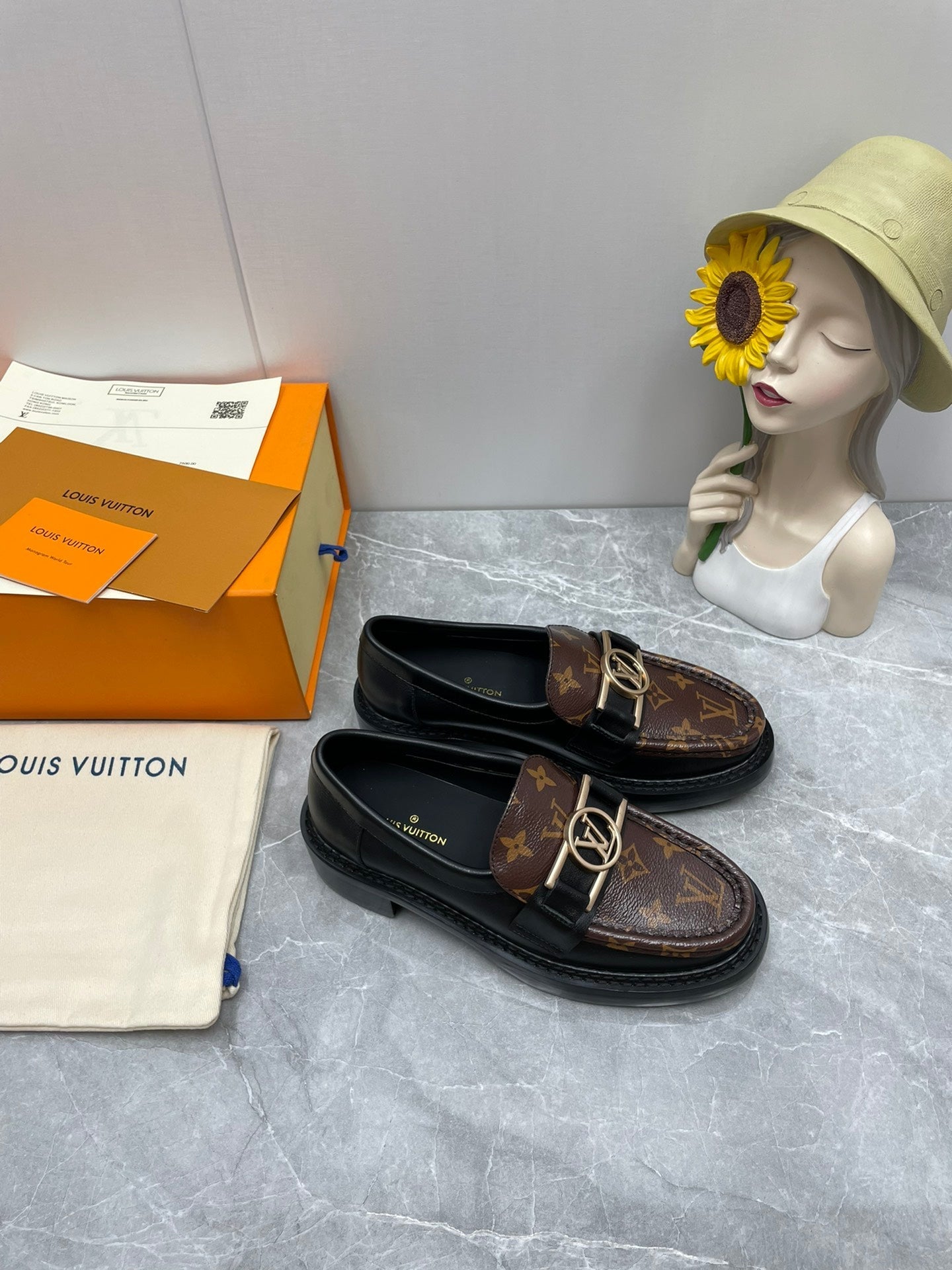 Luxury Shoes - LU-V - 1077