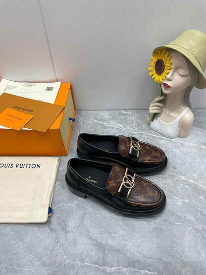 Luxury Shoes - LU-V - 1077