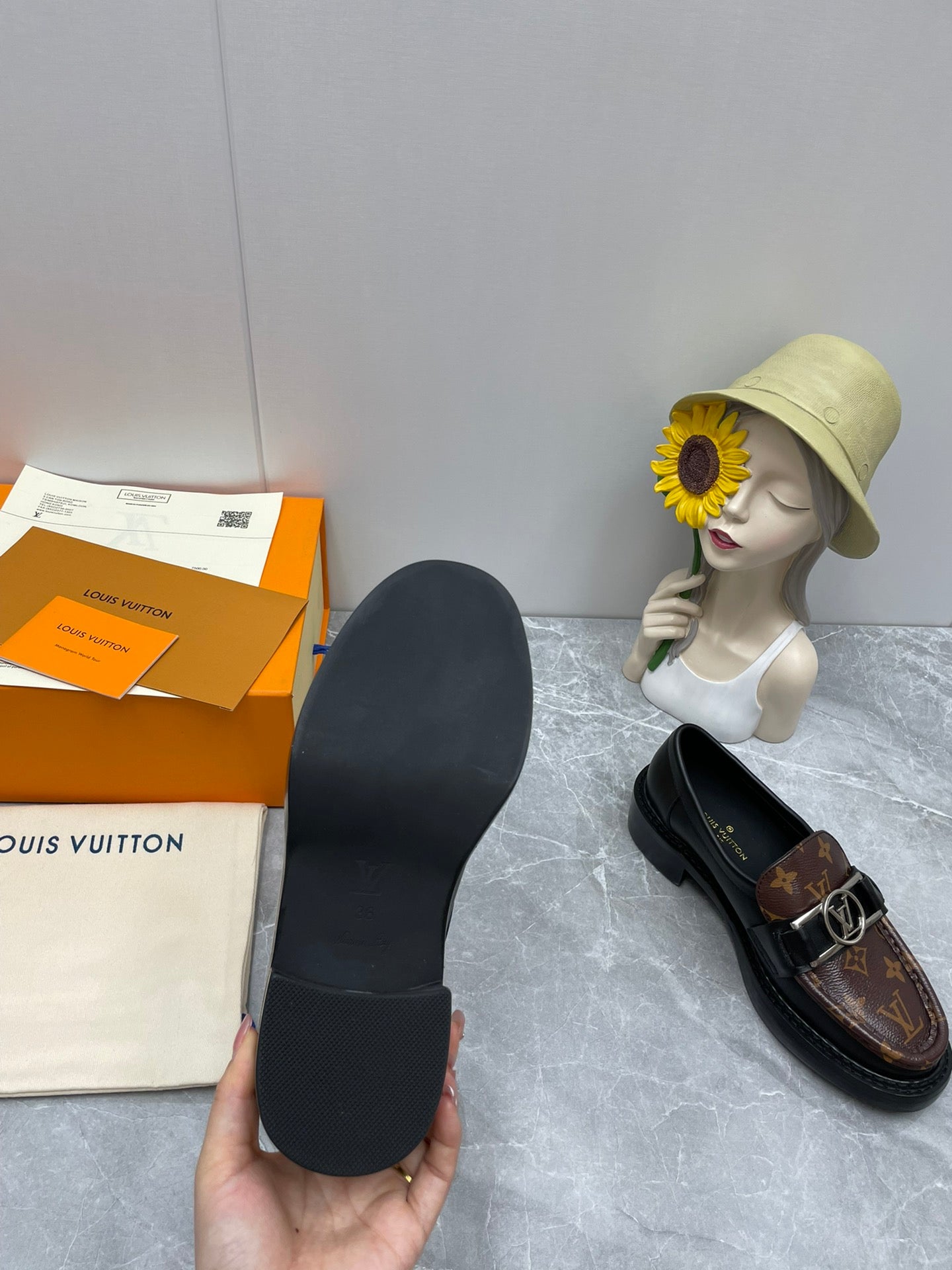 Luxury Shoes - LU-V - 1075