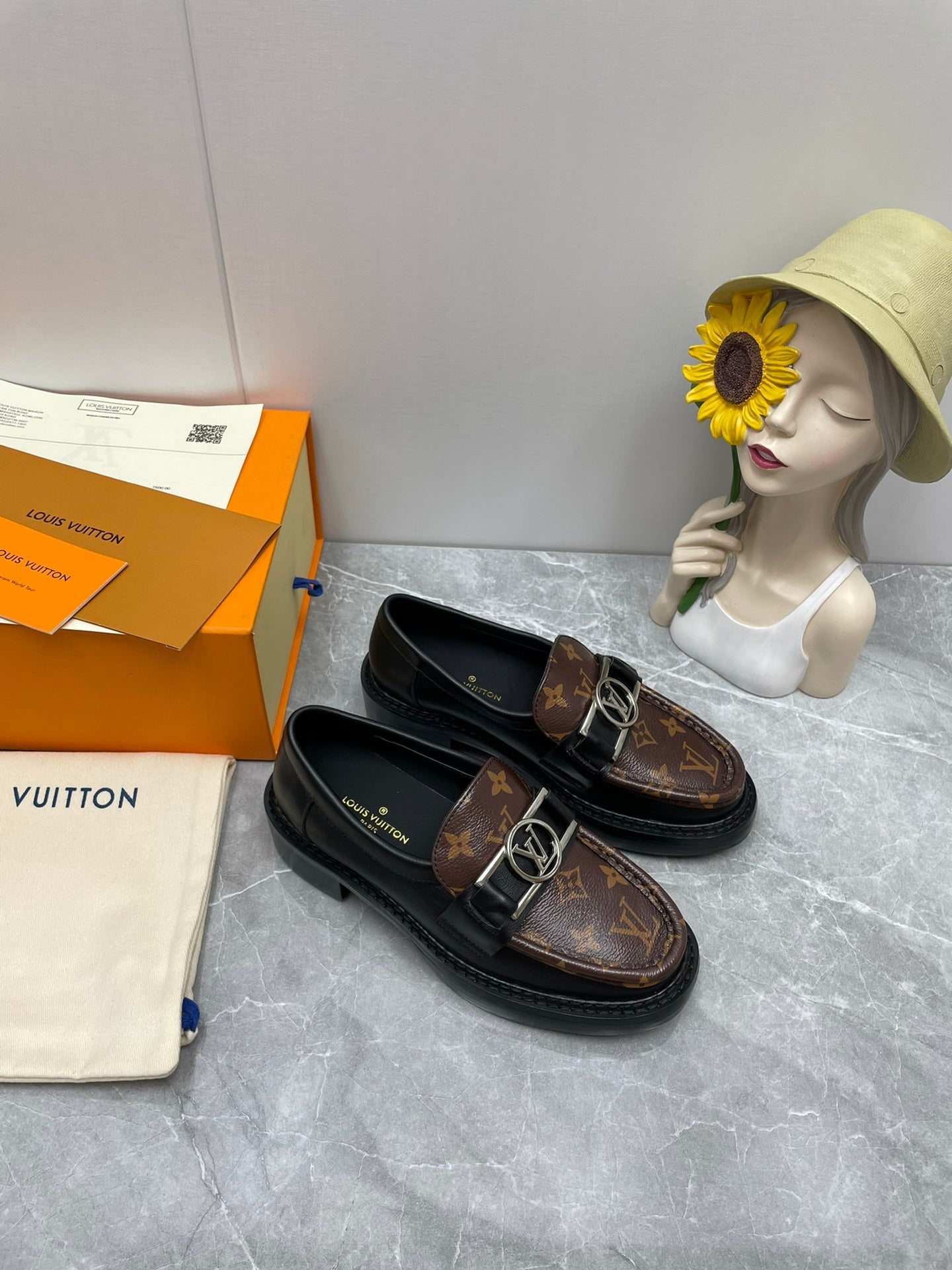 Luxury Shoes - LU-V - 1075