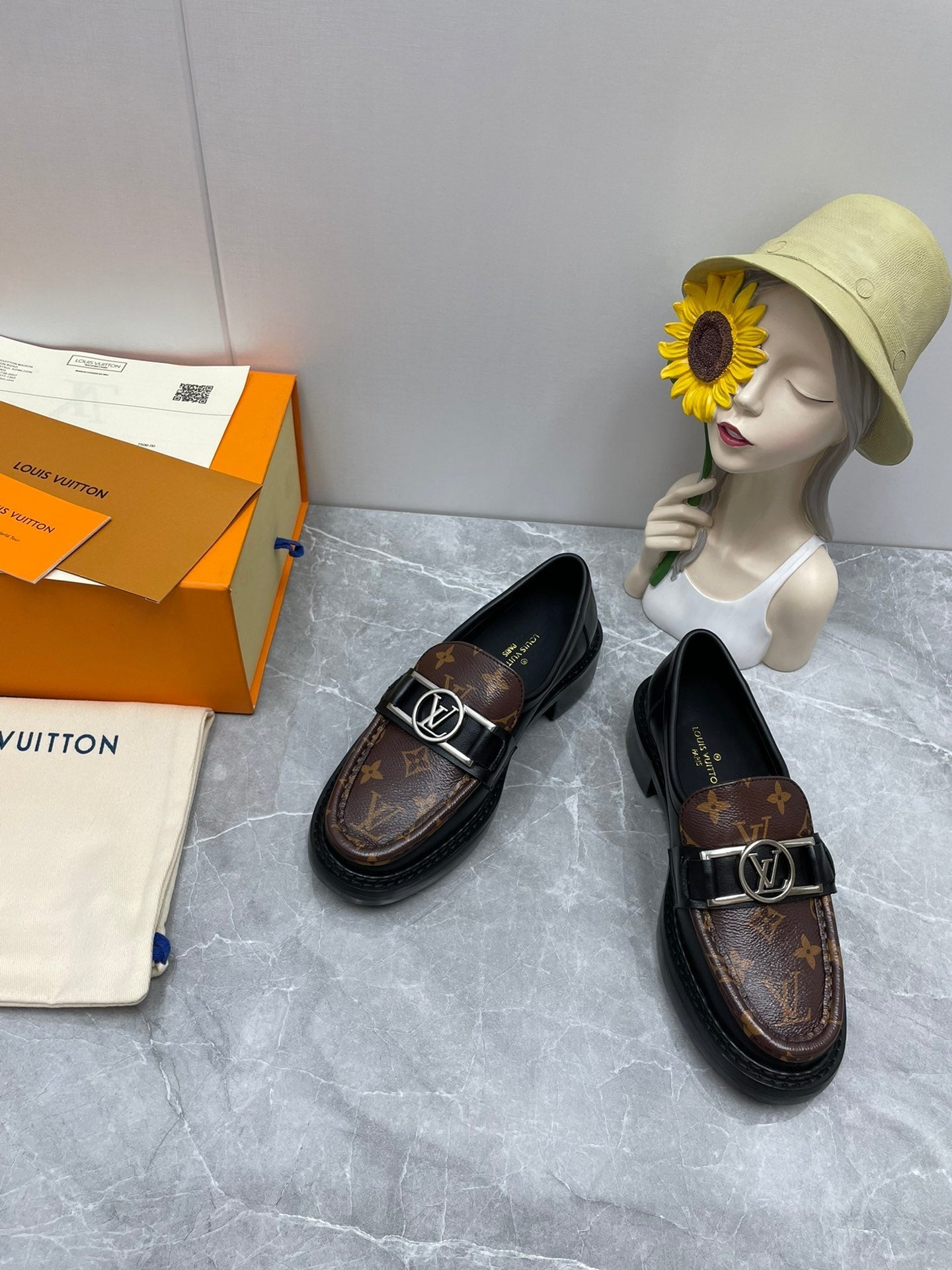 Luxury Shoes - LU-V - 1075