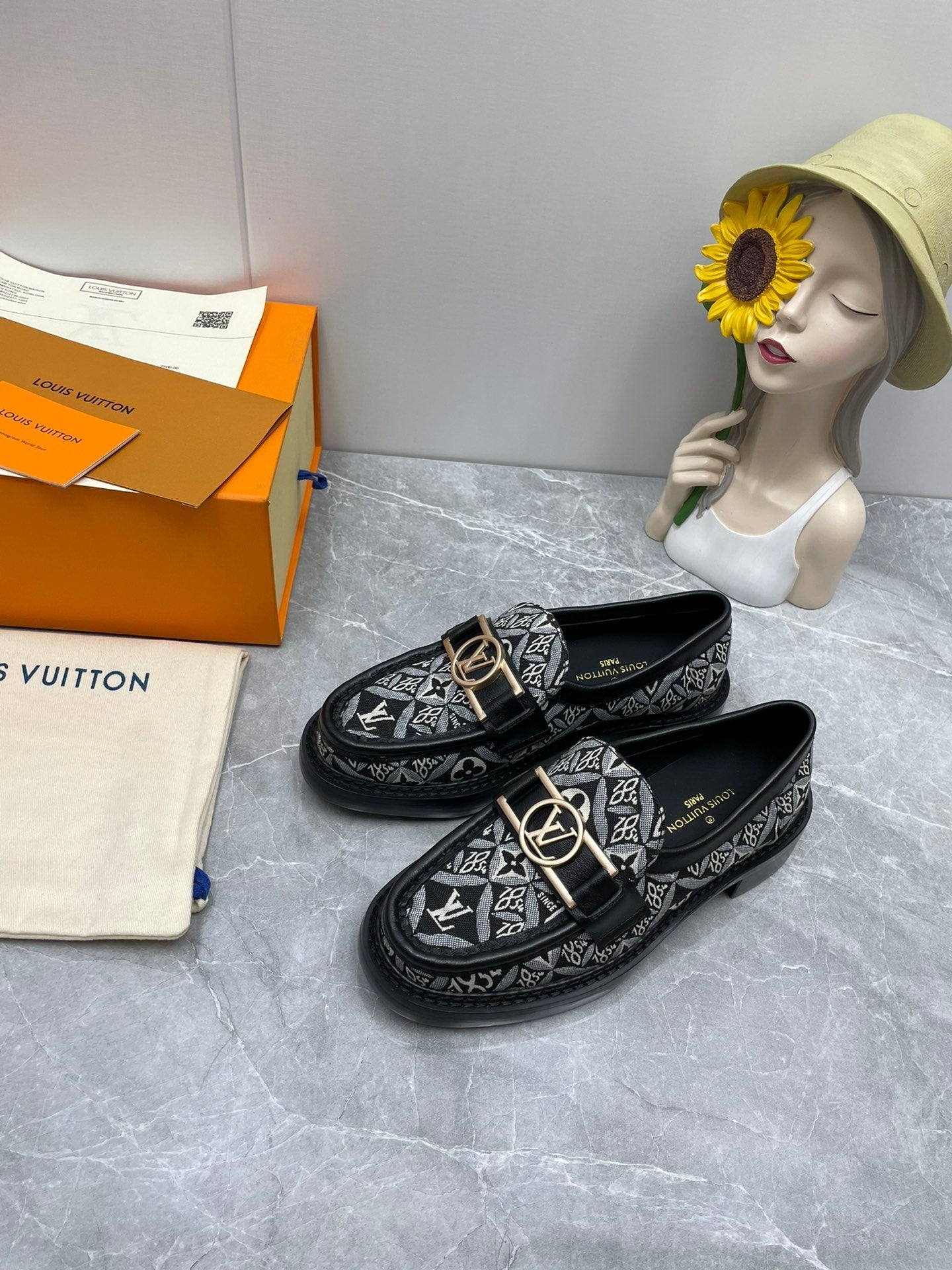 Luxury Shoes - LU-V - 1074