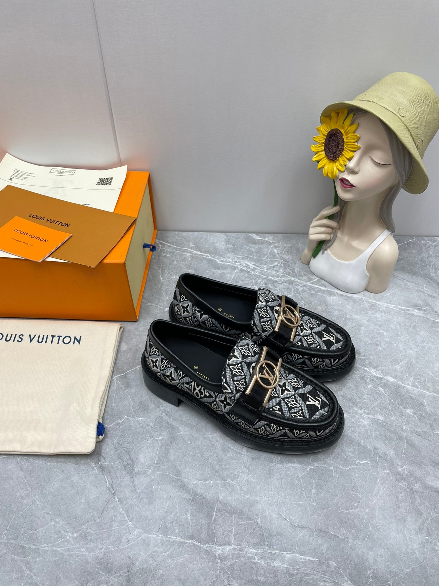 Luxury Shoes - LU-V - 1074