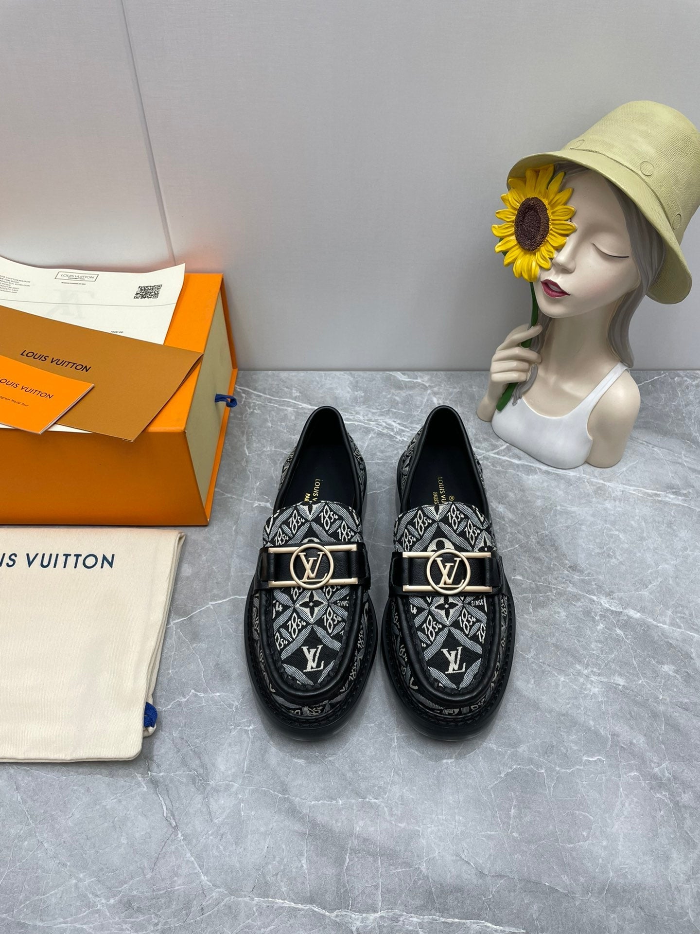 Luxury Shoes - LU-V - 1074