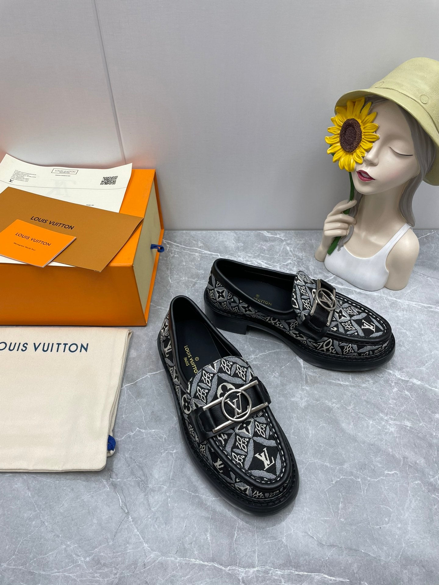 Luxury Shoes - LU-V - 1073