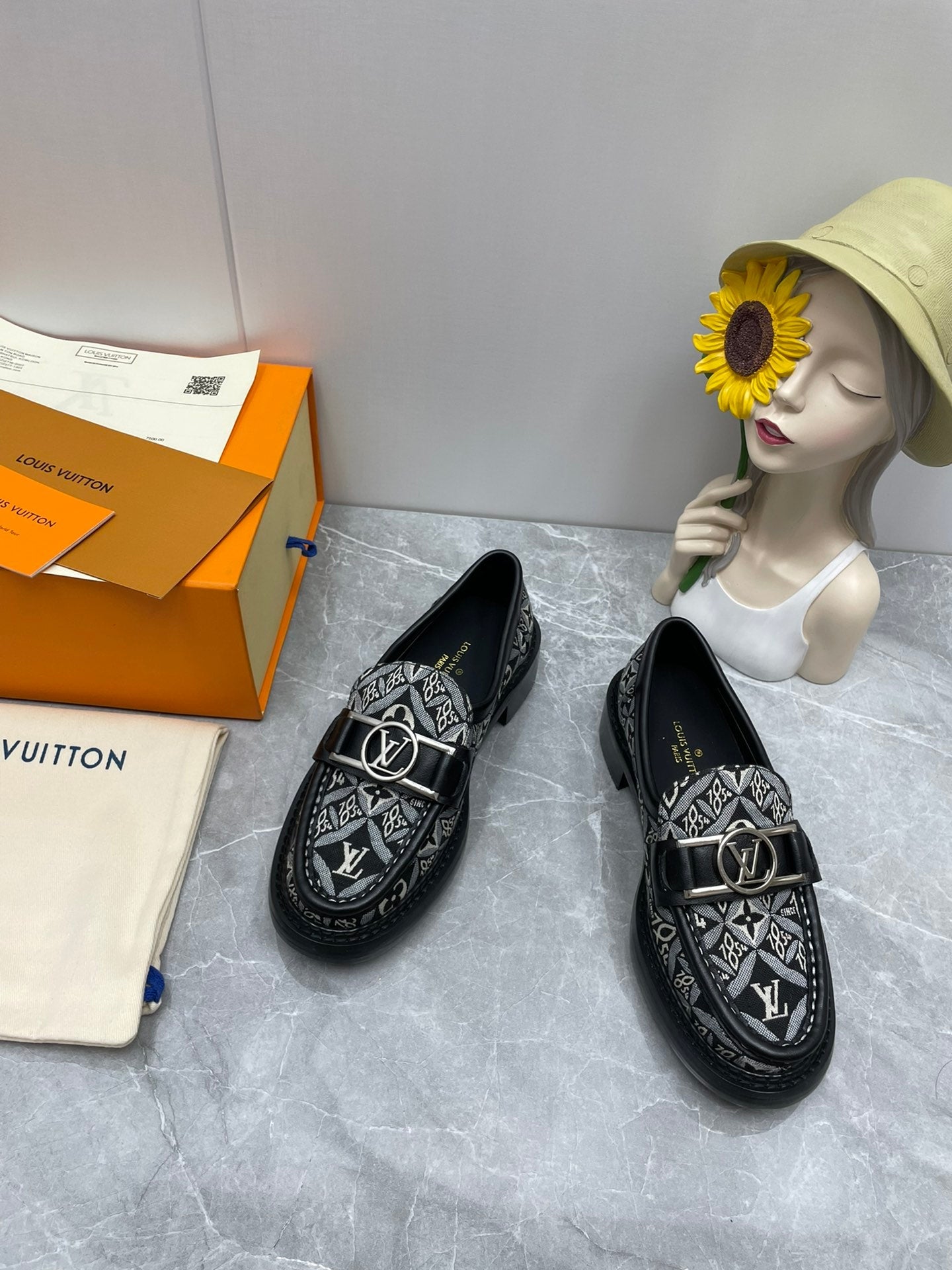 Luxury Shoes - LU-V - 1073