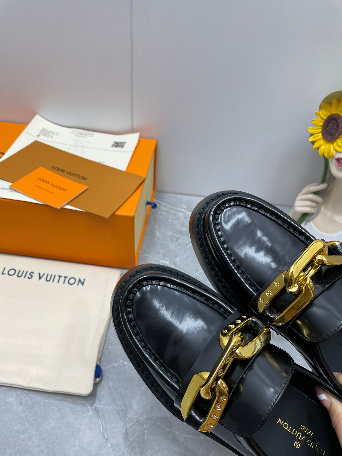 Luxury Shoes - LU-V - 1072