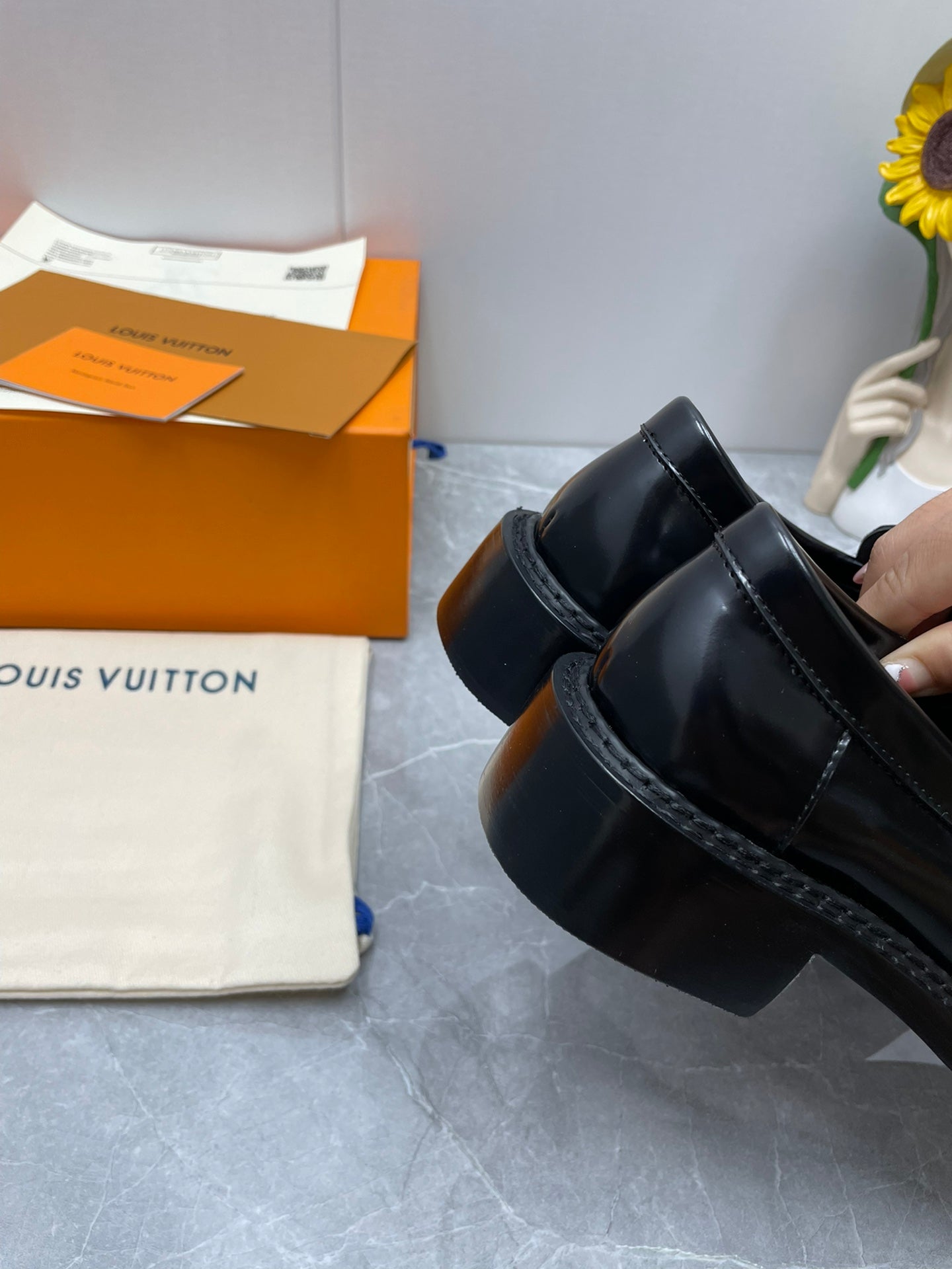 Luxury Shoes - LU-V - 1072