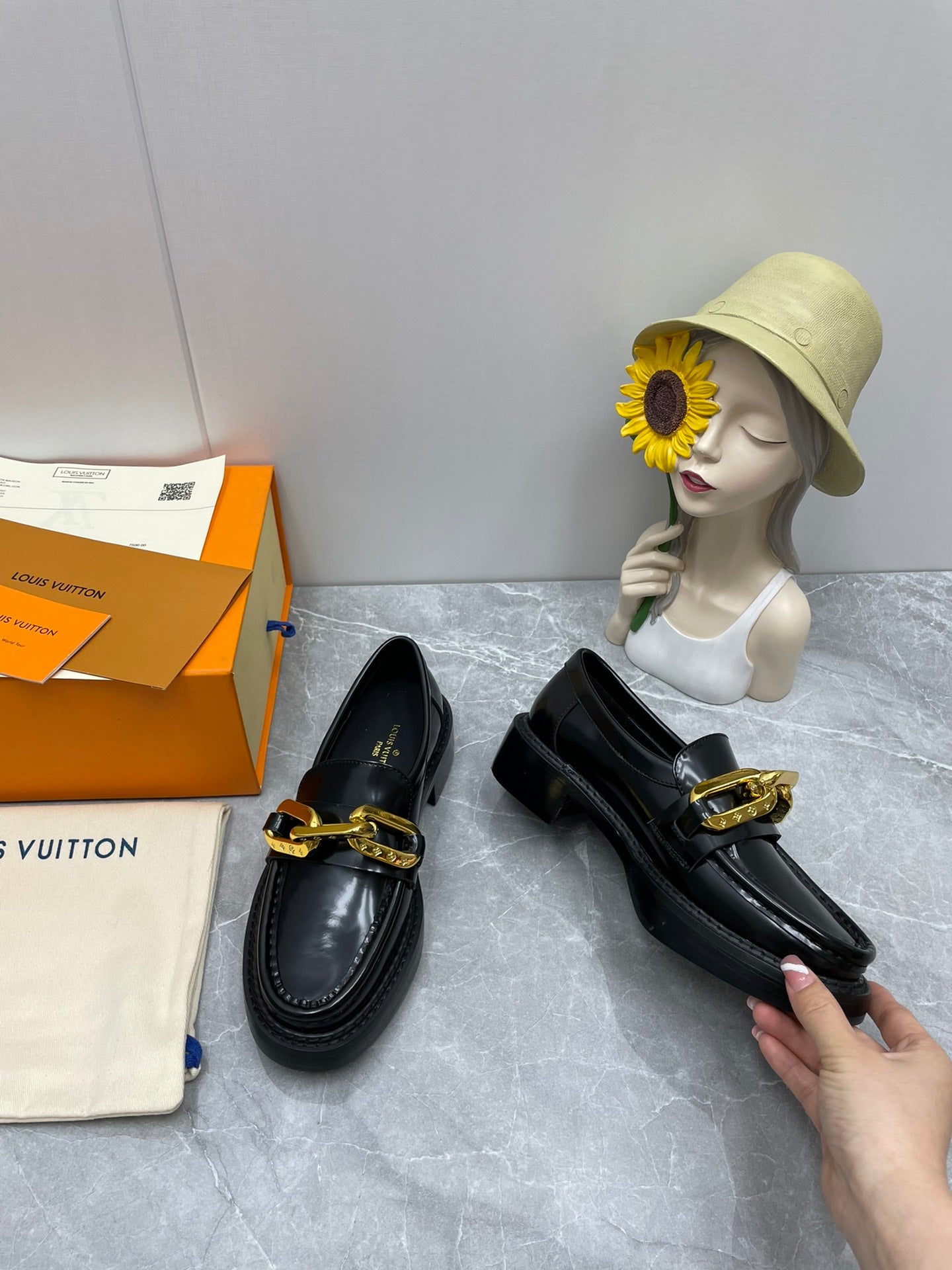 Luxury Shoes - LU-V - 1072