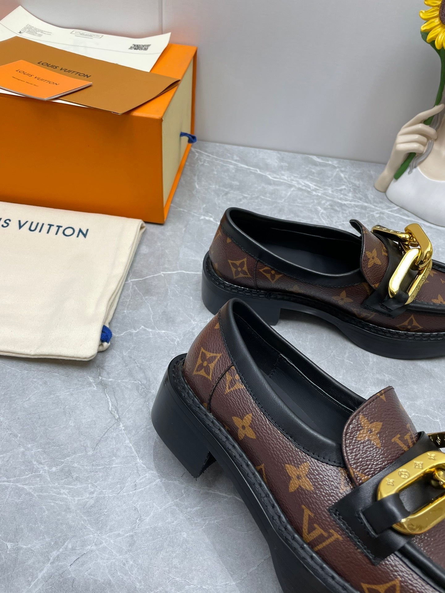 Luxury Shoes - LU-V - 1071