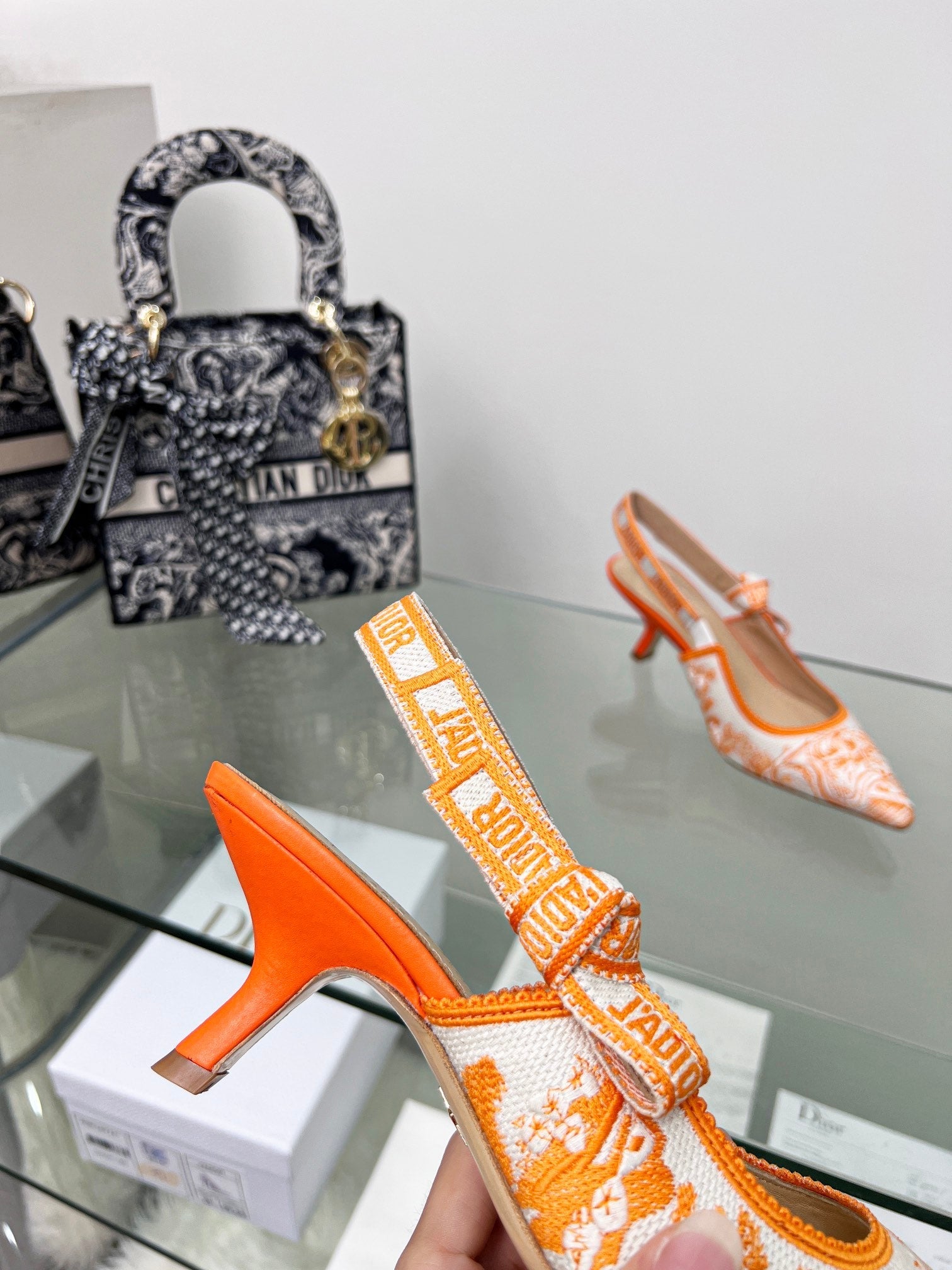 Luxury Shoes - DIR - 990