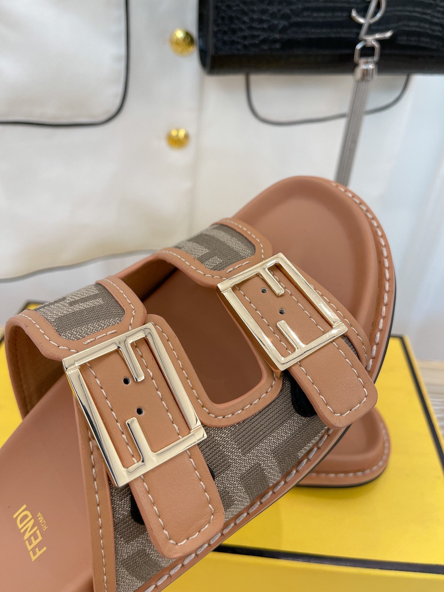 Luxury Shoes - FED - 503