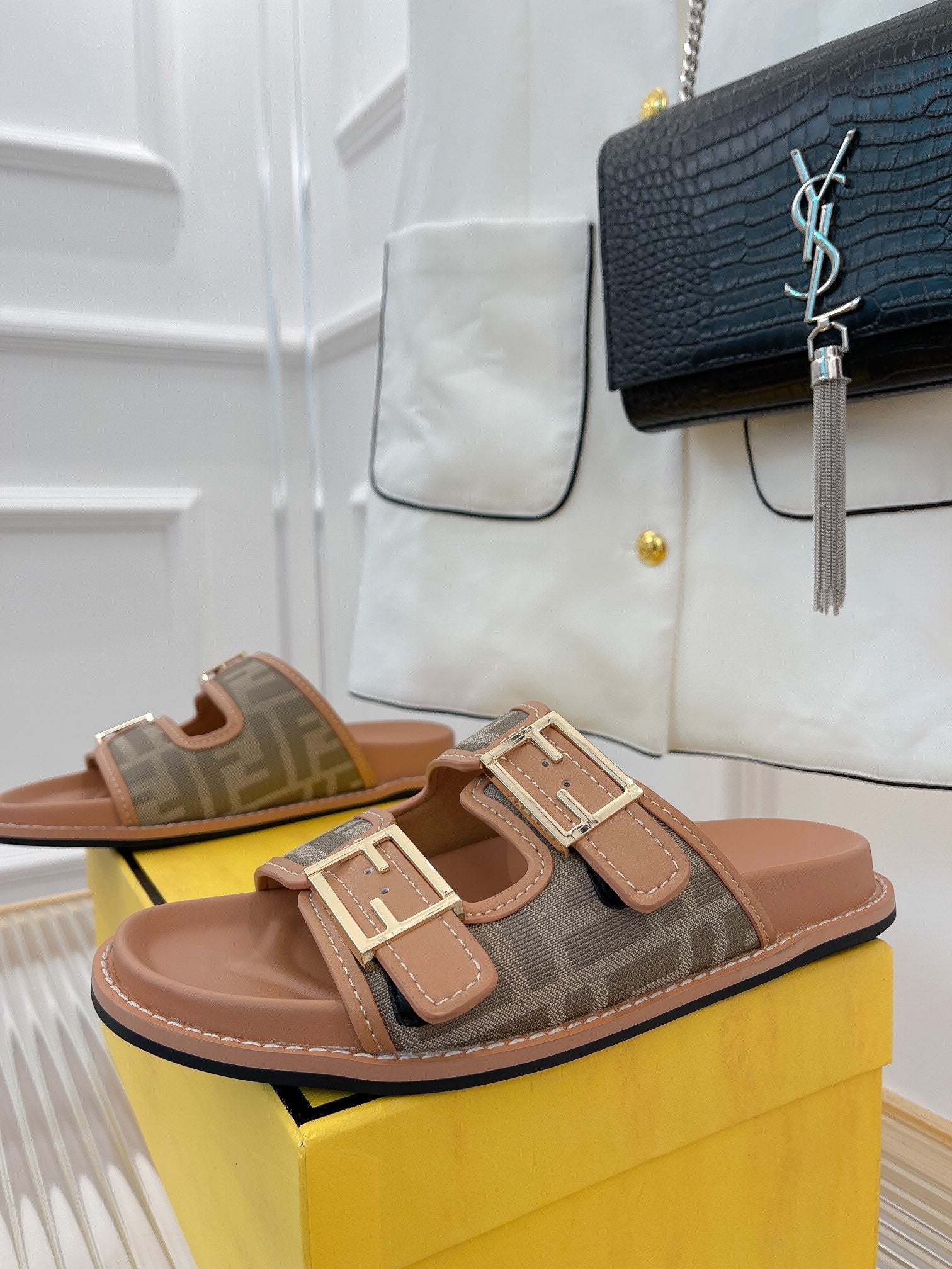 Luxury Shoes - FED - 503