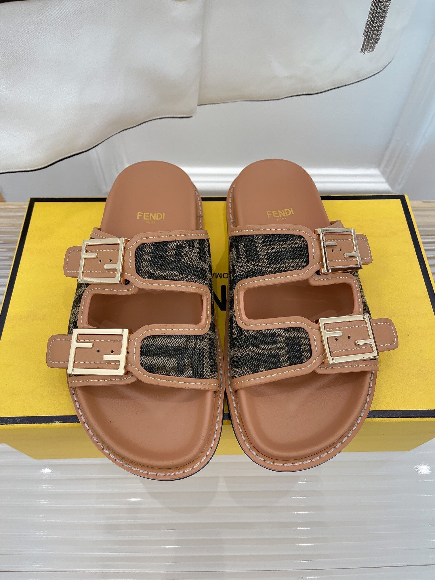 Luxury Shoes - FED - 505