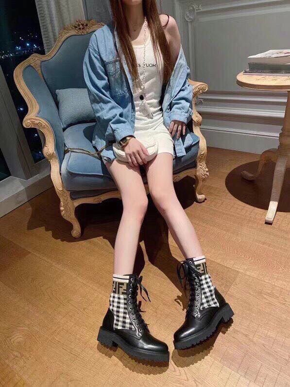 Luxury Shoes - FED - 496